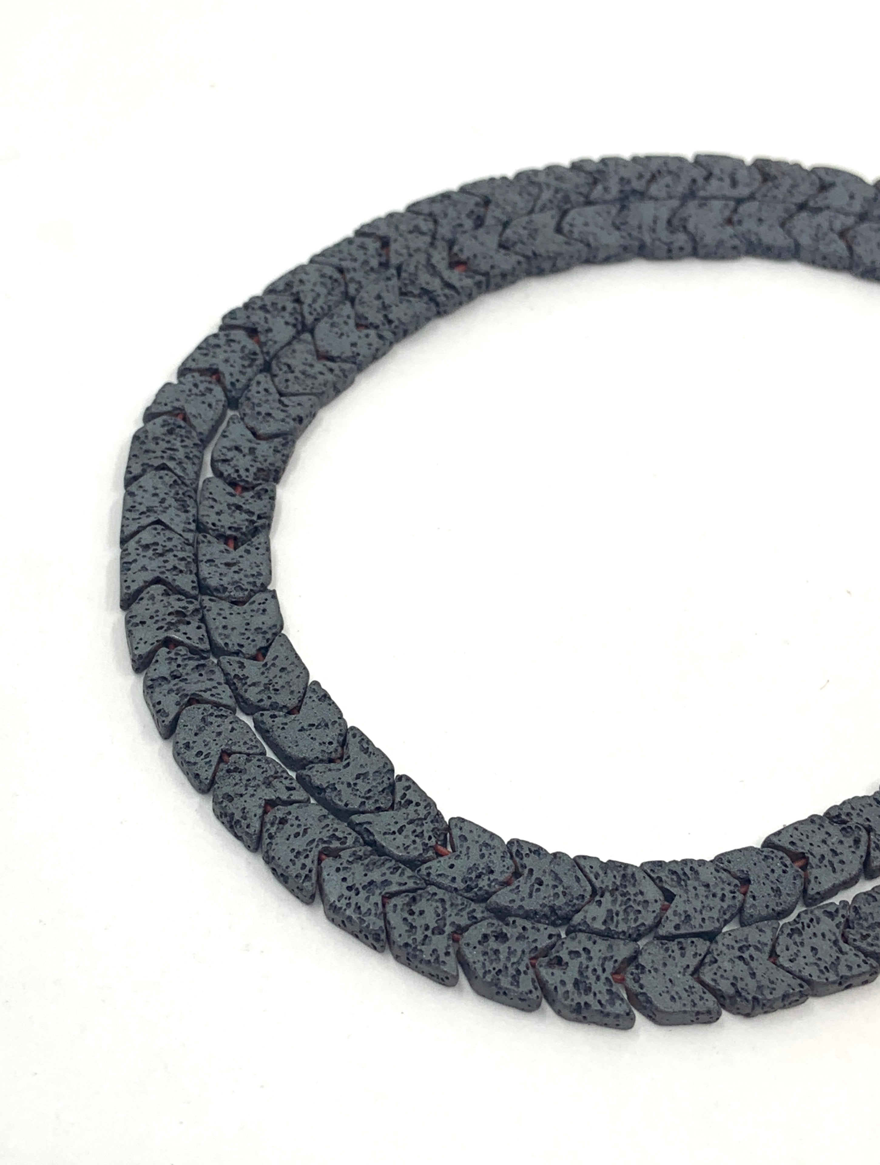 Lava Arrow Chevron Beads in black color