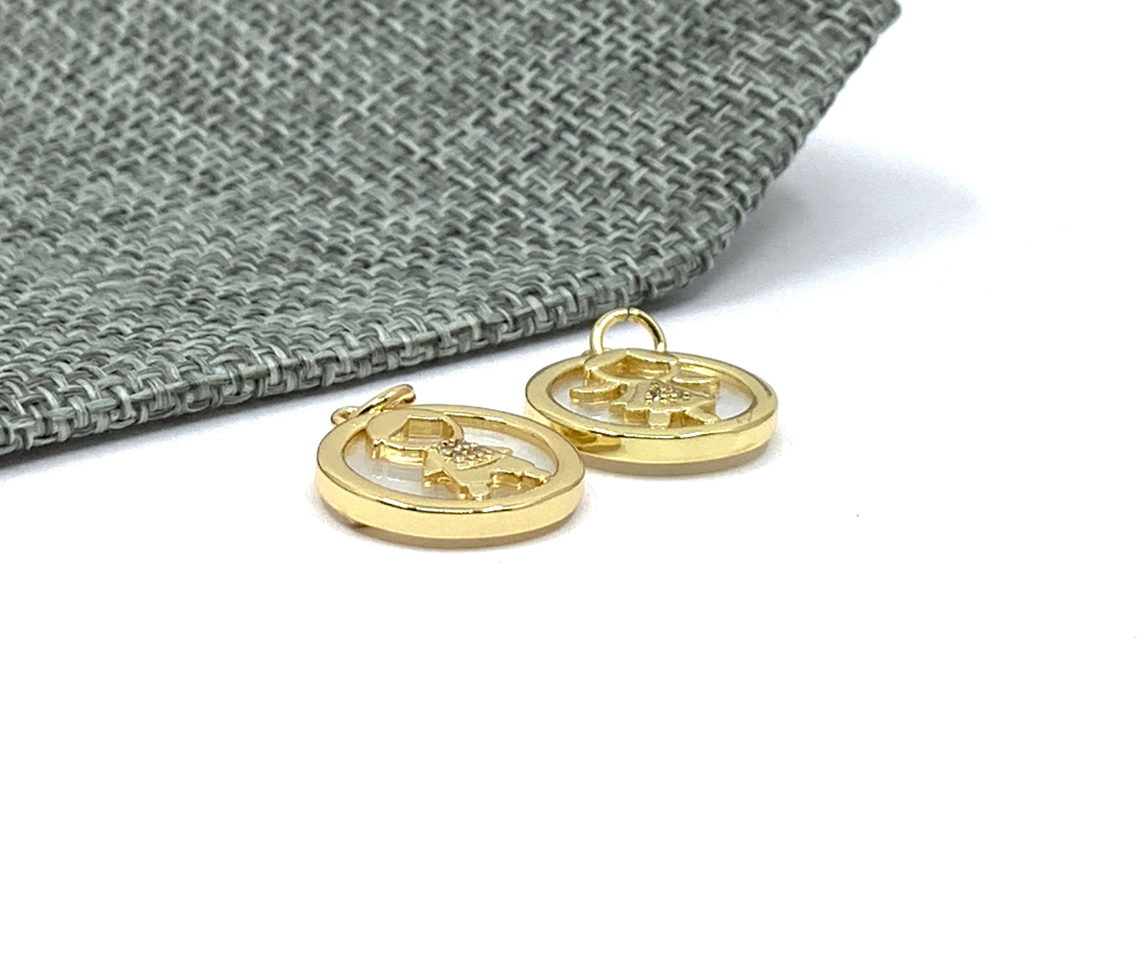 Boy and girl round charm