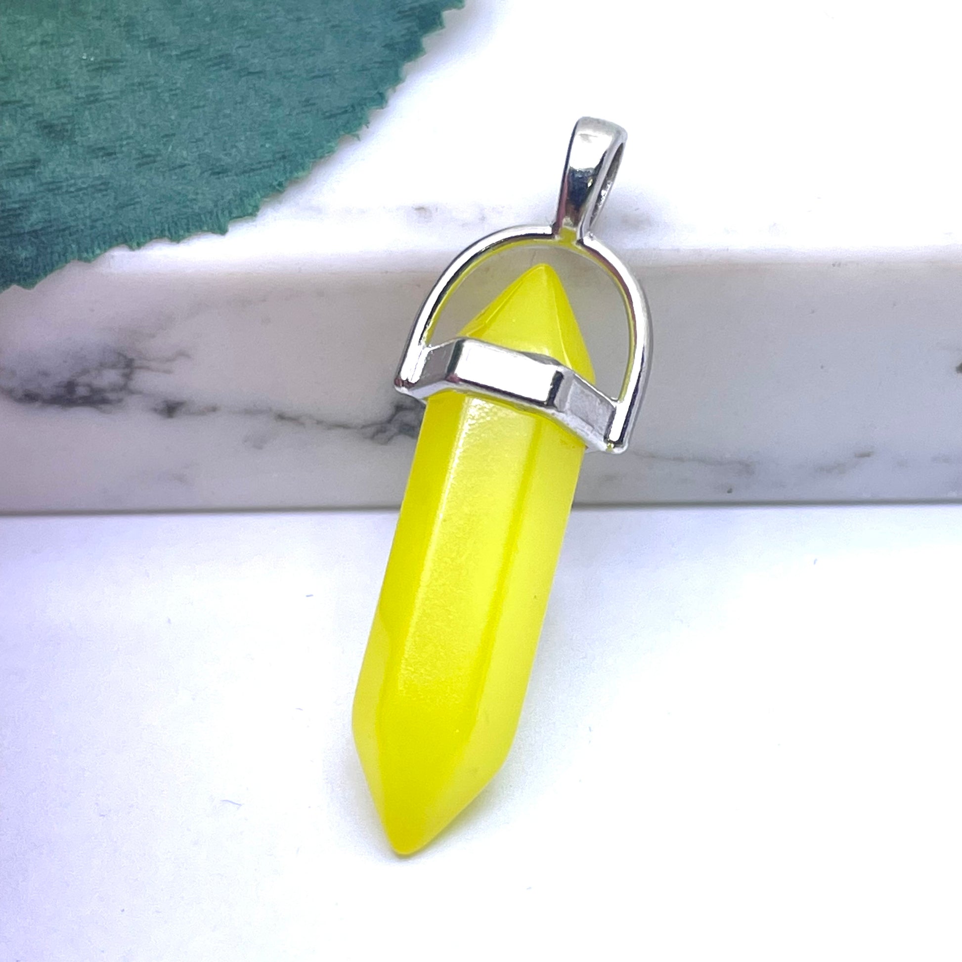 Lemon jade hexagonal pointed pendant

