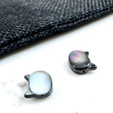 Mother of Pearl Cat Face Bead 2 Pcs