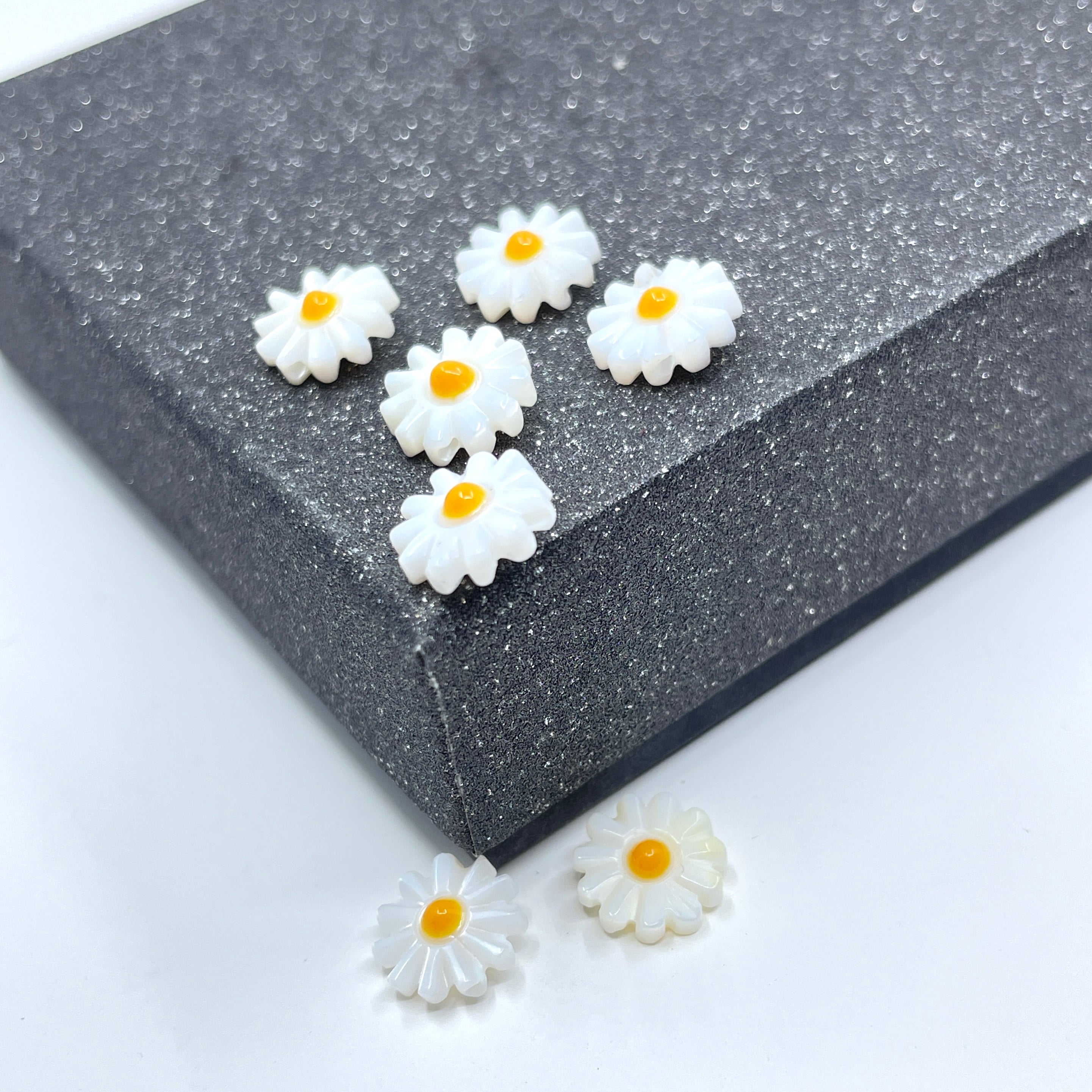 Cute Daisy bead

