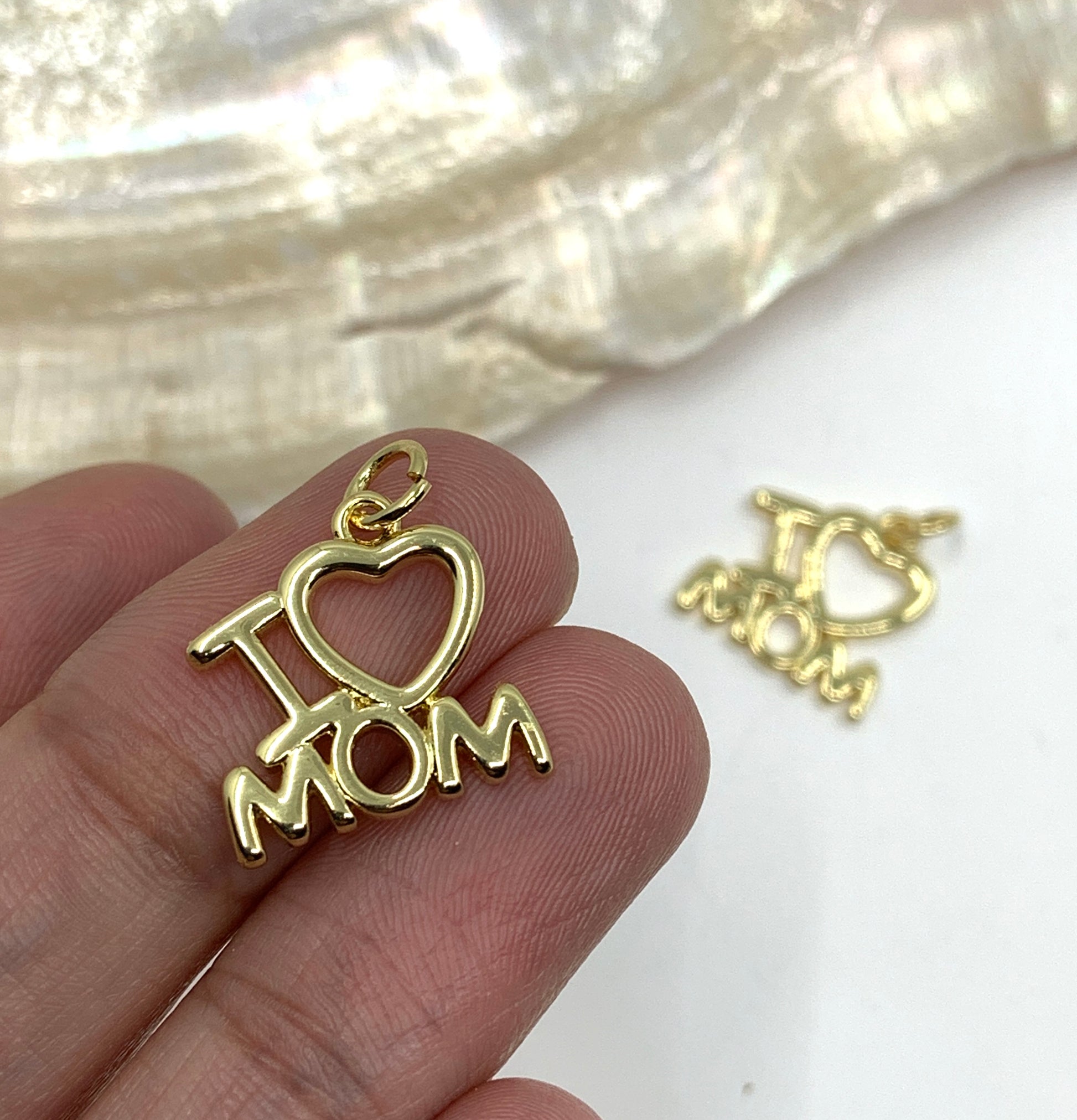 Cute I love mom Charm