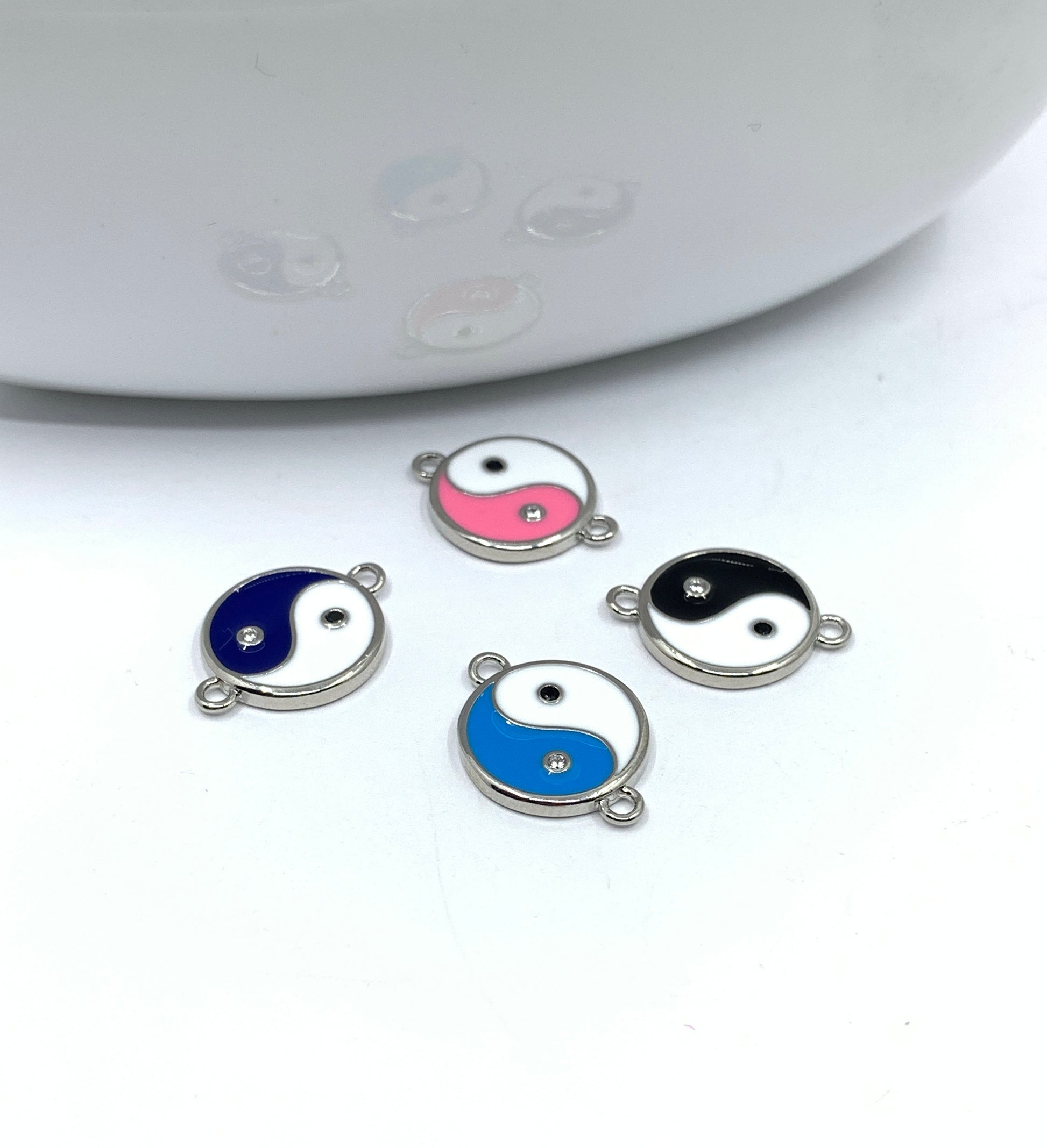 Silver tone yin yang connectors