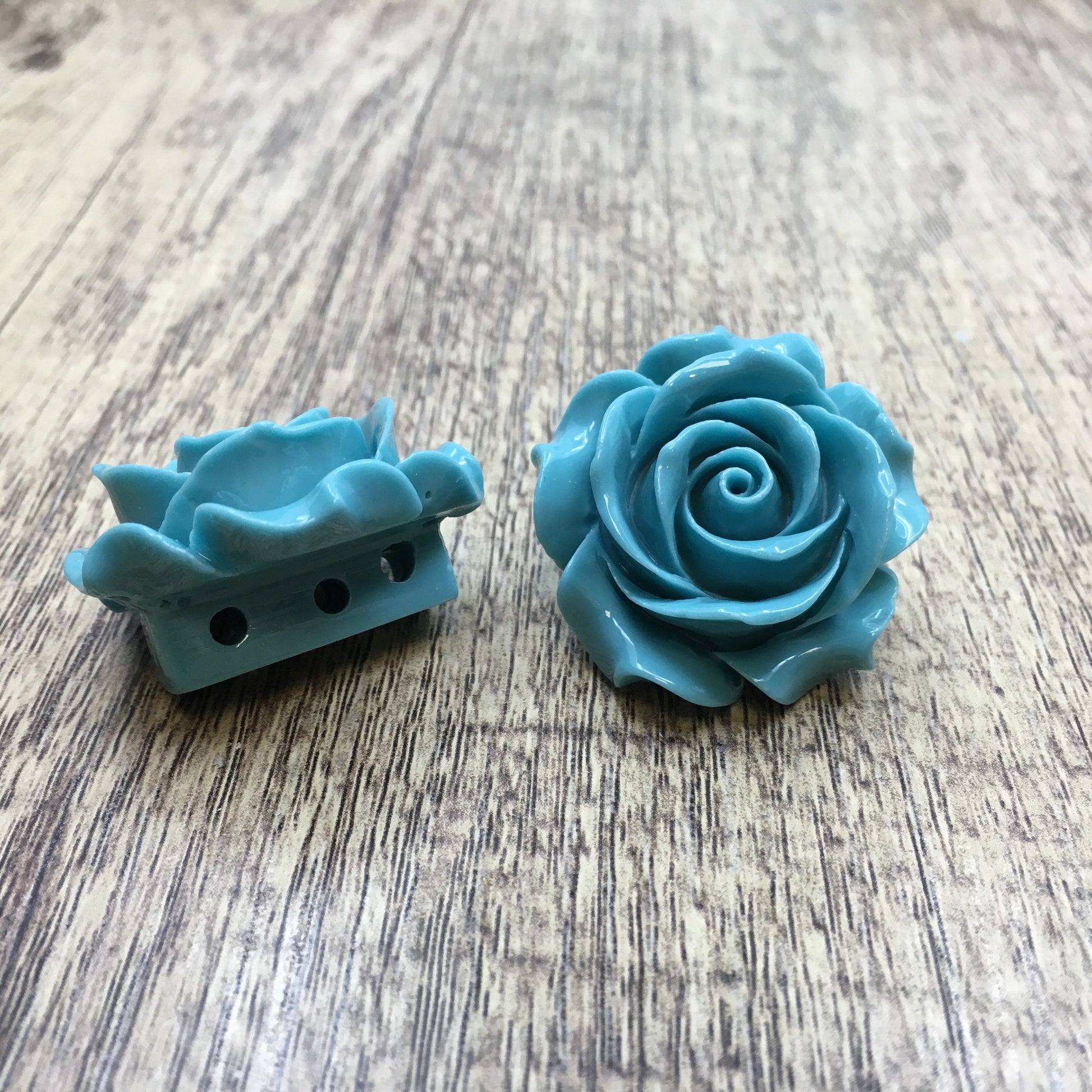 Sea Green Rose Resin Bead | Bellaire Wholesale
