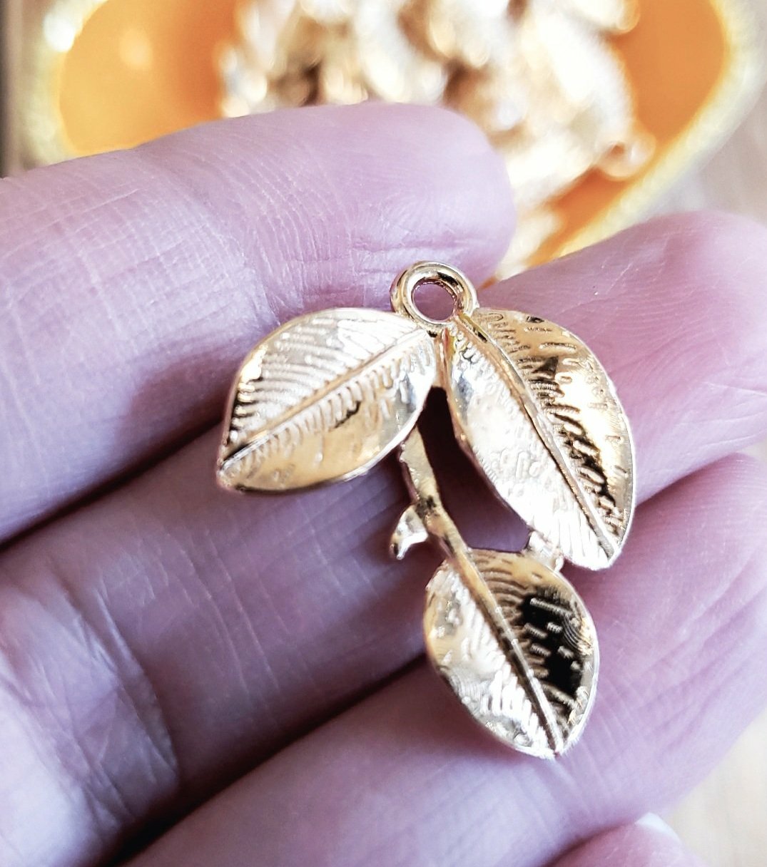 Alloy Silver Charm, 25mm Three Leaf Charm | Bellaire Wholesale