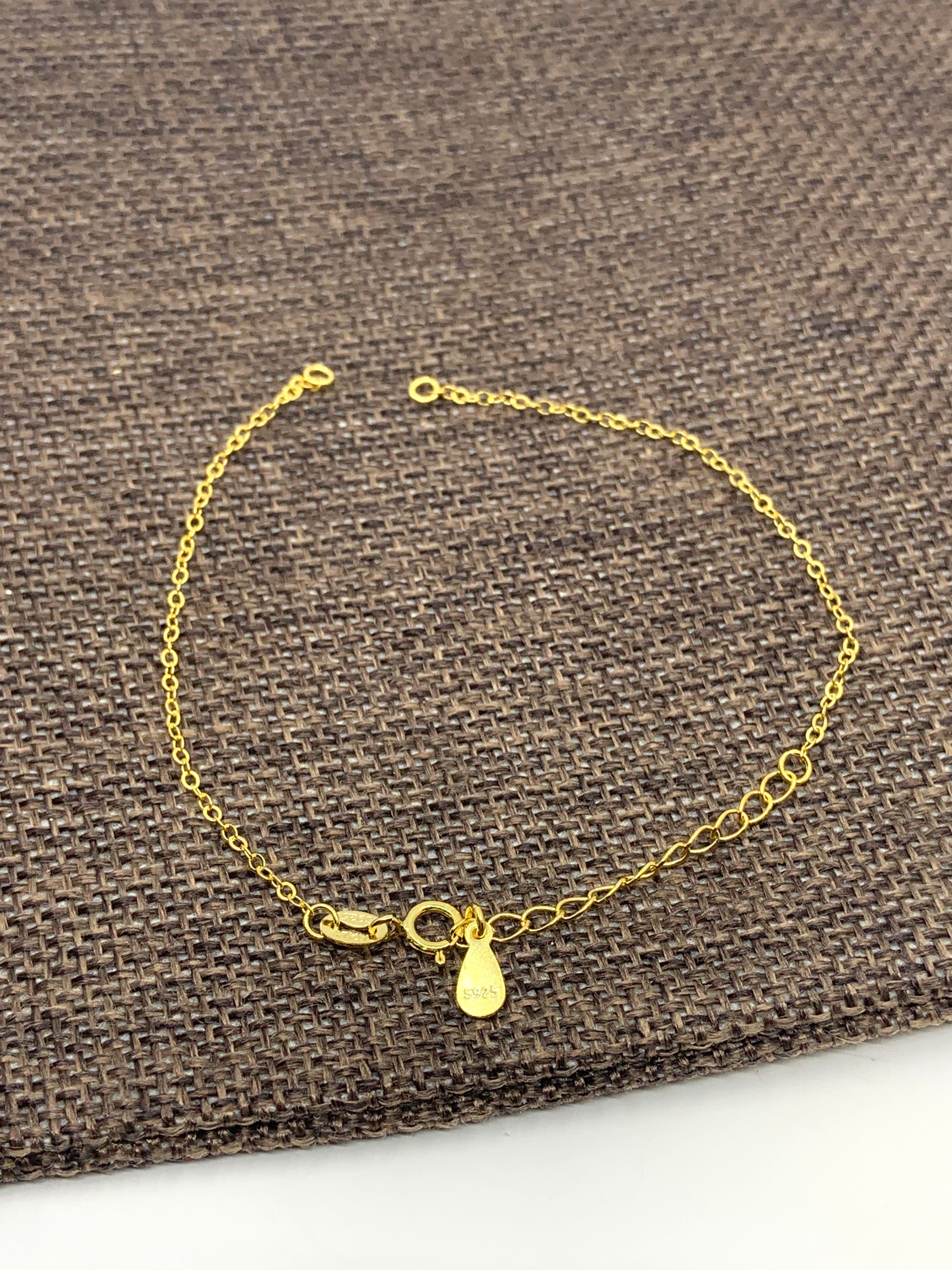 Adjustable Connector Bracelet in 18k gold plated