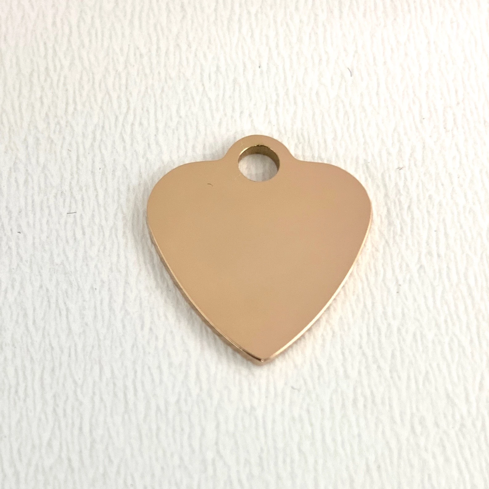 Avó (Grandma in Portuguese) Engraved Charm | Bellaire Wholesale