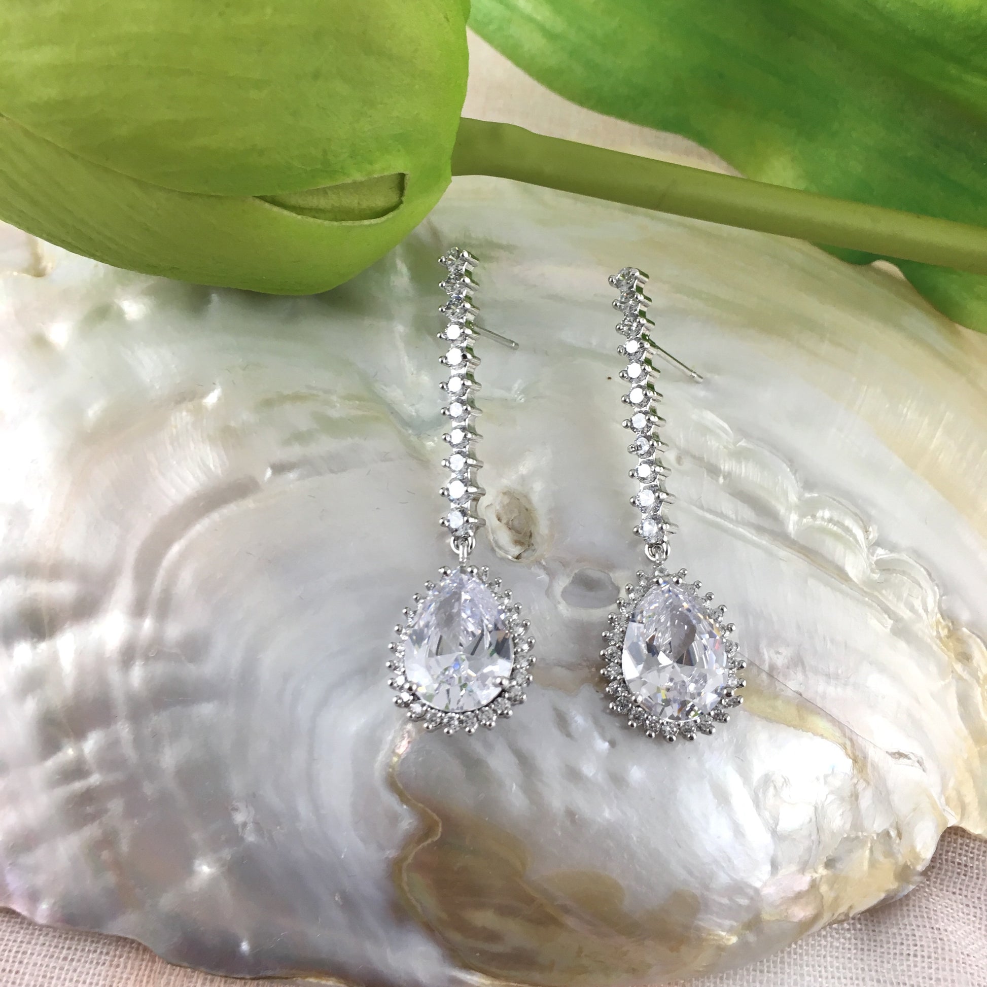 Bridal Cubic Zirconia with Tear Drop Earrings, 18K Plated | Bellaire Wholesale
