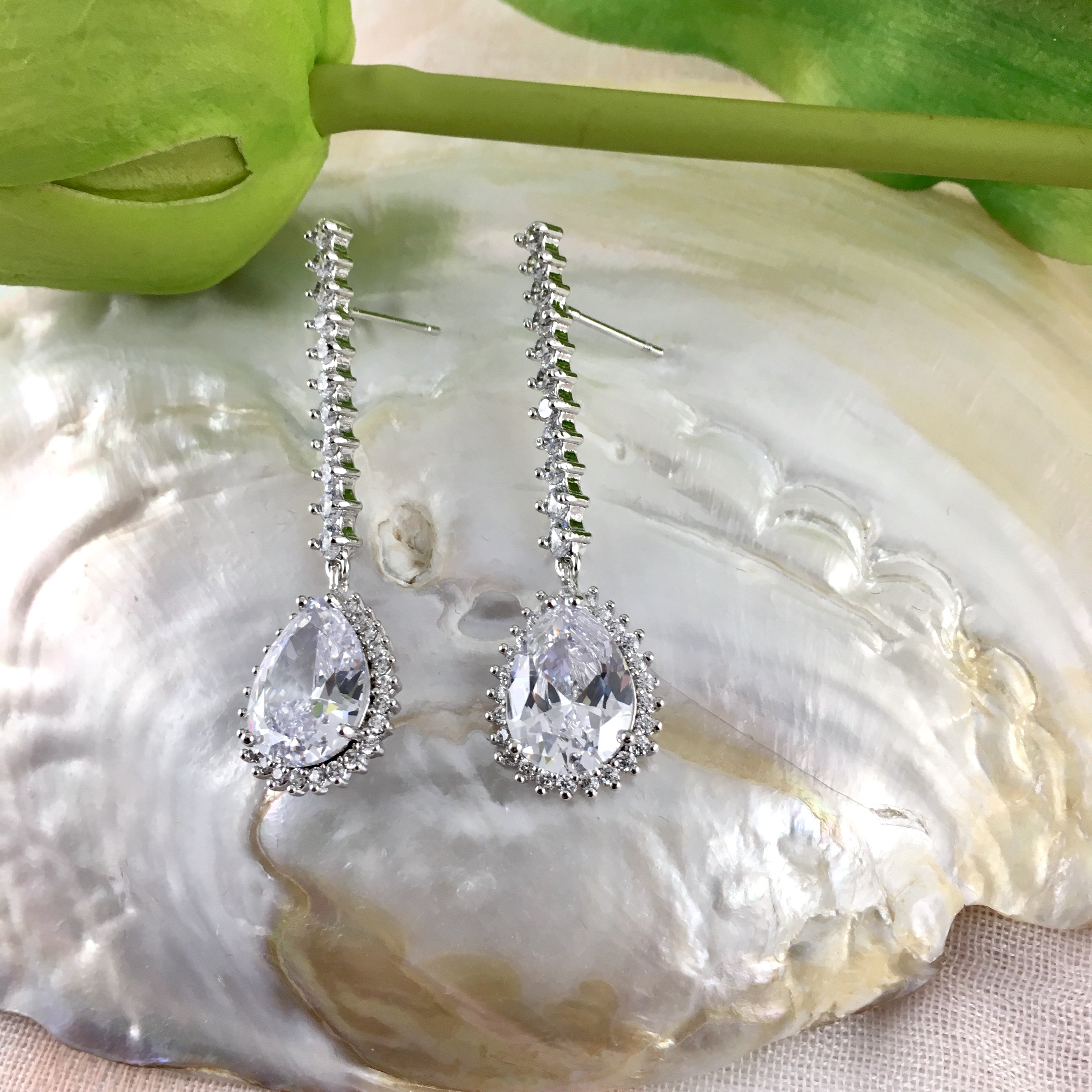 Bridal Cubic Zirconia with Tear Drop Earrings, 18K Plated | Bellaire Wholesale