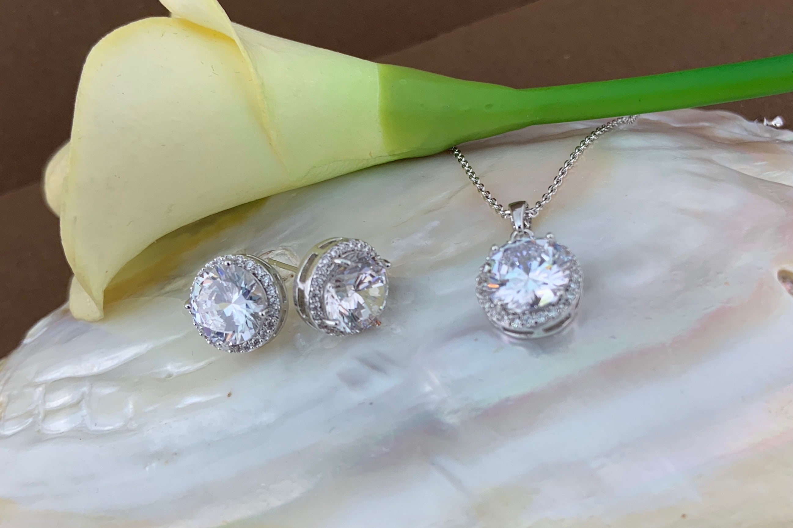 Bridal Cubic Zirconia Set, Big Round Halo Style Silver Bridal Set | Bellaire Wholesale