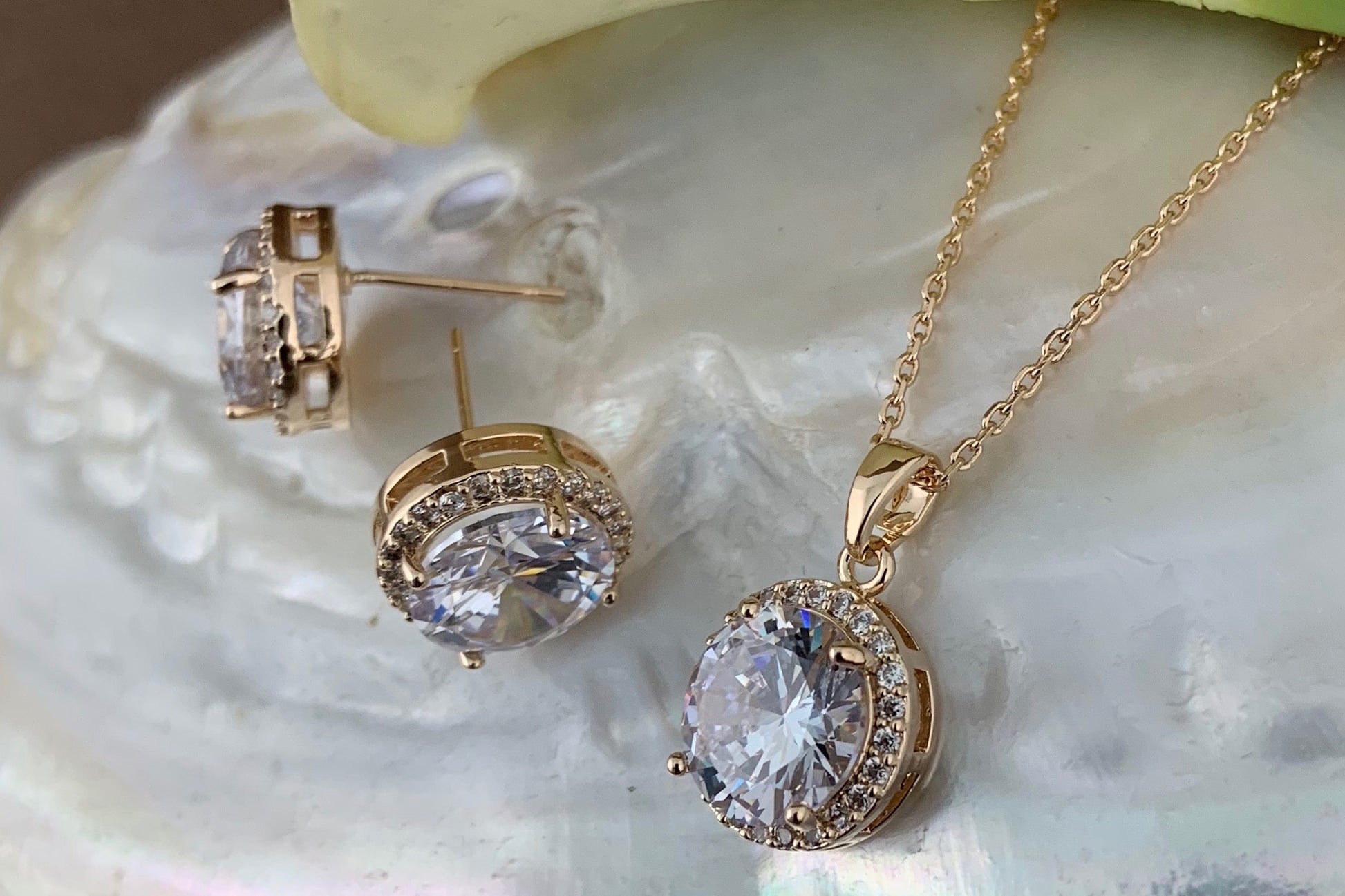Bridal Cubic Zirconia Set, Big Round Halo Style Gold Bridal Set | Bellaire Wholesale