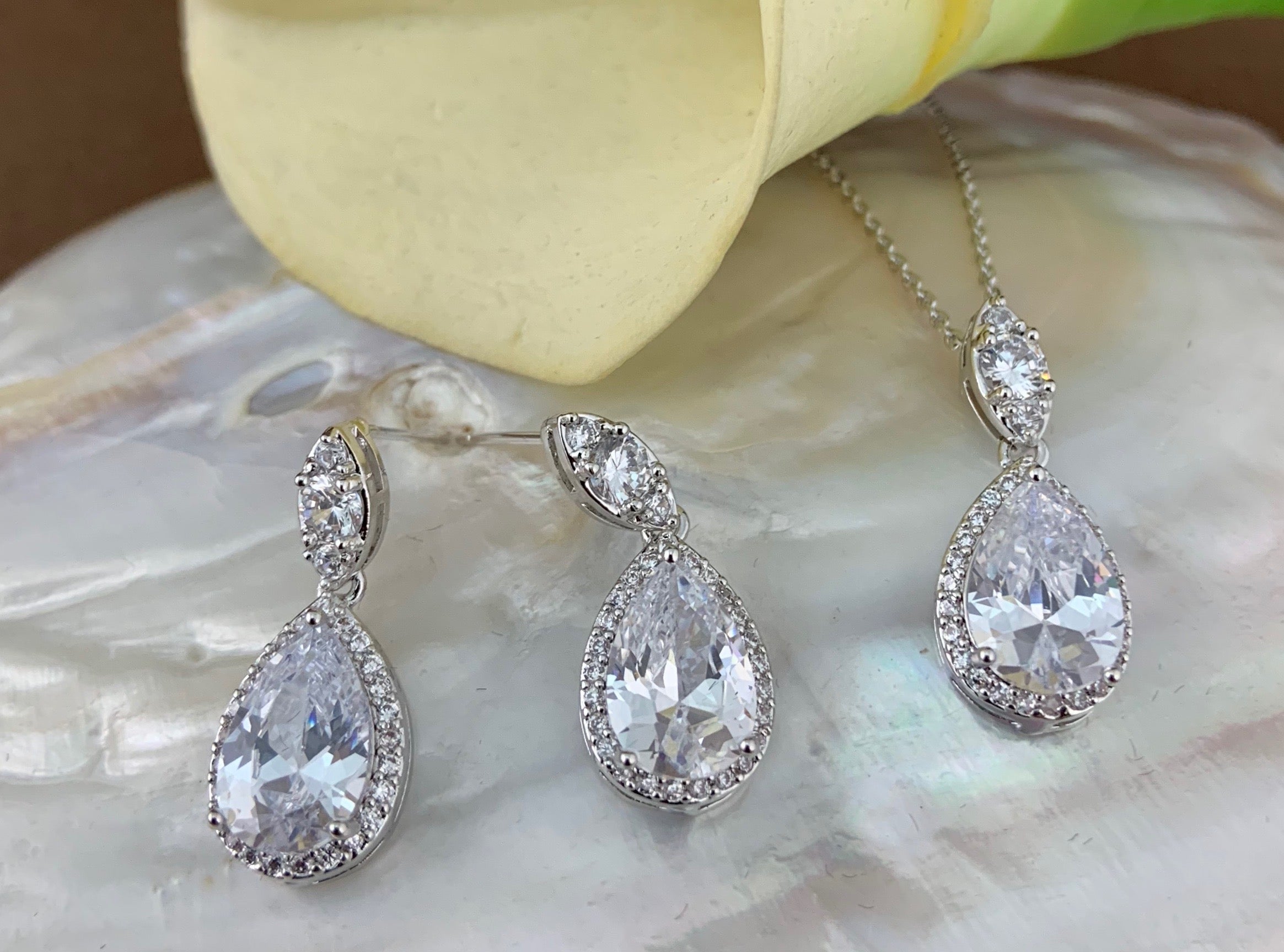 Bridal Cubic Zirconia Set, Teardrop Silver Bridal Set | Bellaire Wholesale