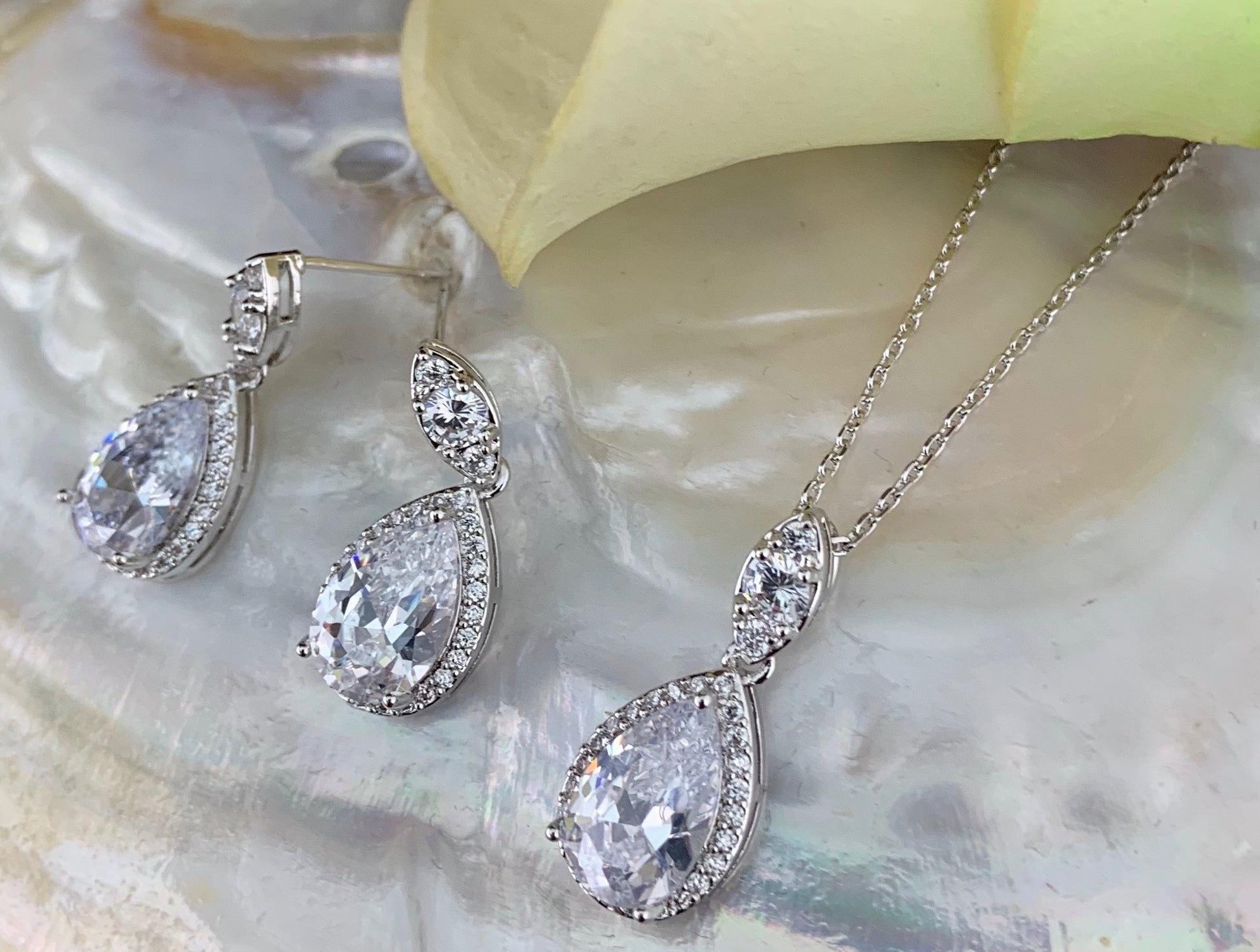 Bridal Cubic Zirconia Set, Teardrop Silver Bridal Set | Bellaire Wholesale