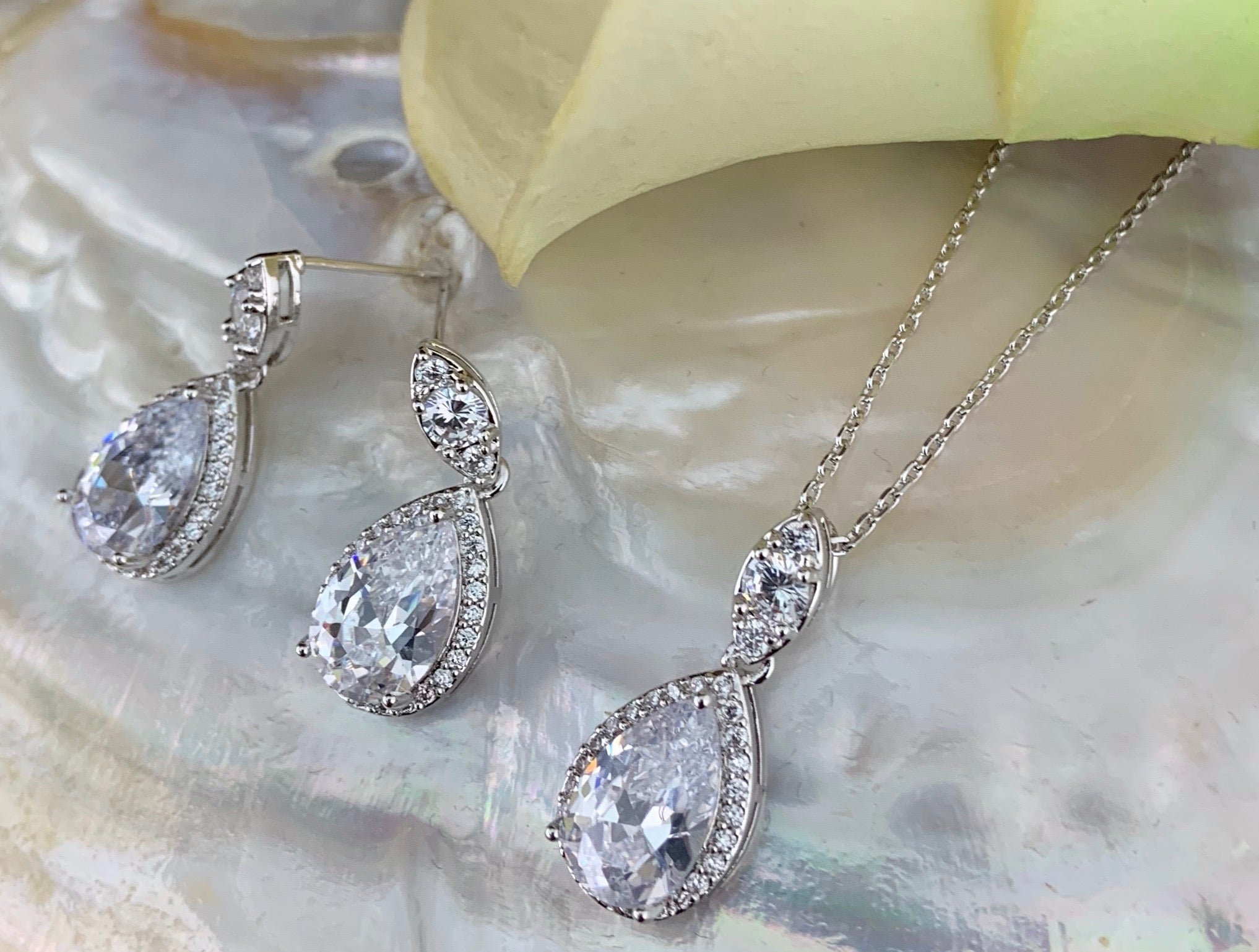 Bridal Cubic Zirconia Set, Teardrop Silver Bridal Set | Bellaire Wholesale