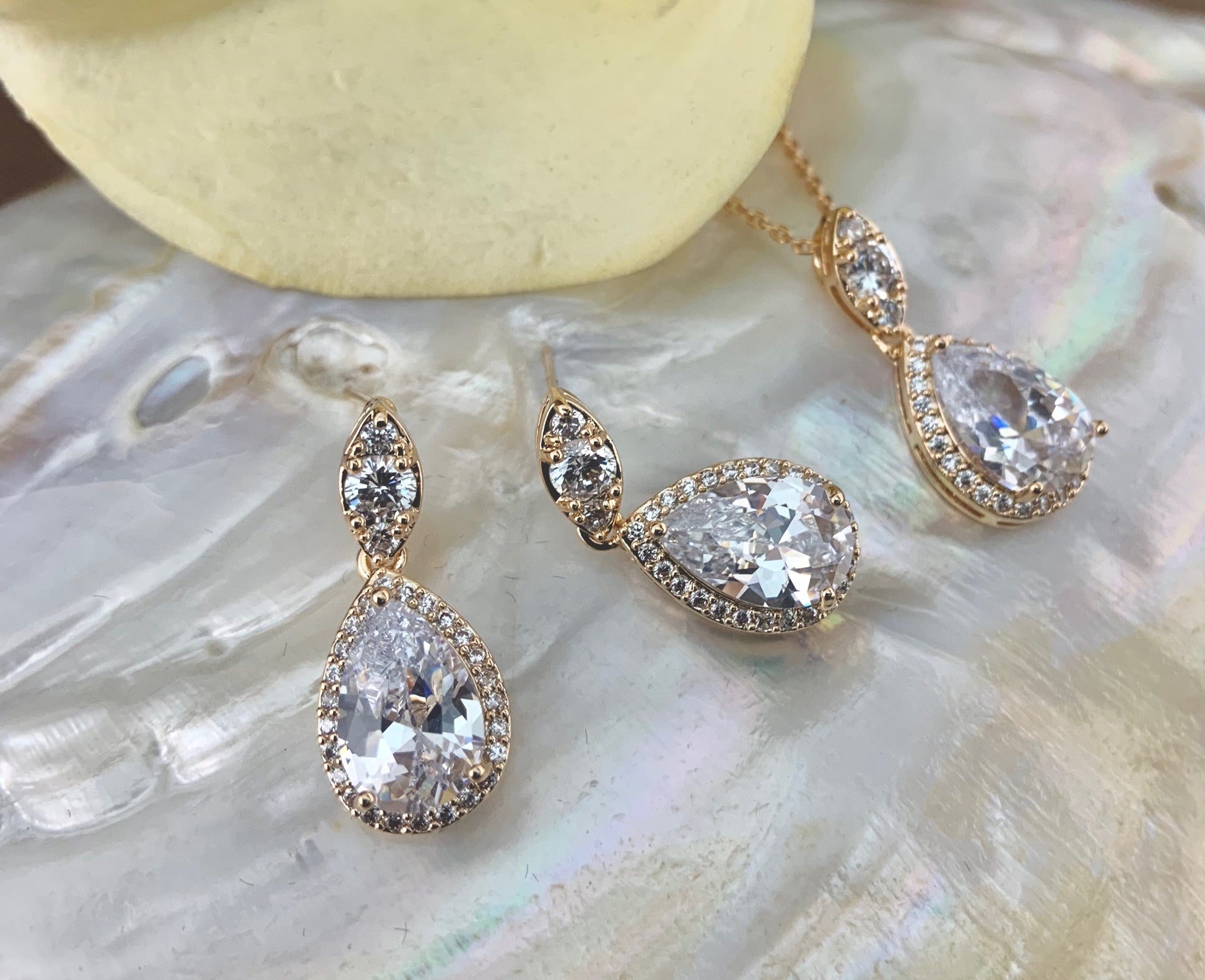 Bridal Cubic Zirconia Set, Teardrop Gold Bridal Set | Bellaire Wholesale