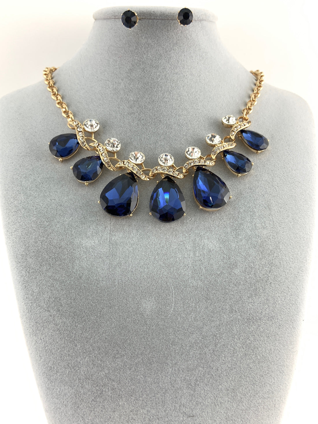 Elegant Teardrop Crystal Necklace, NavyBlue | BellaireWholesale
