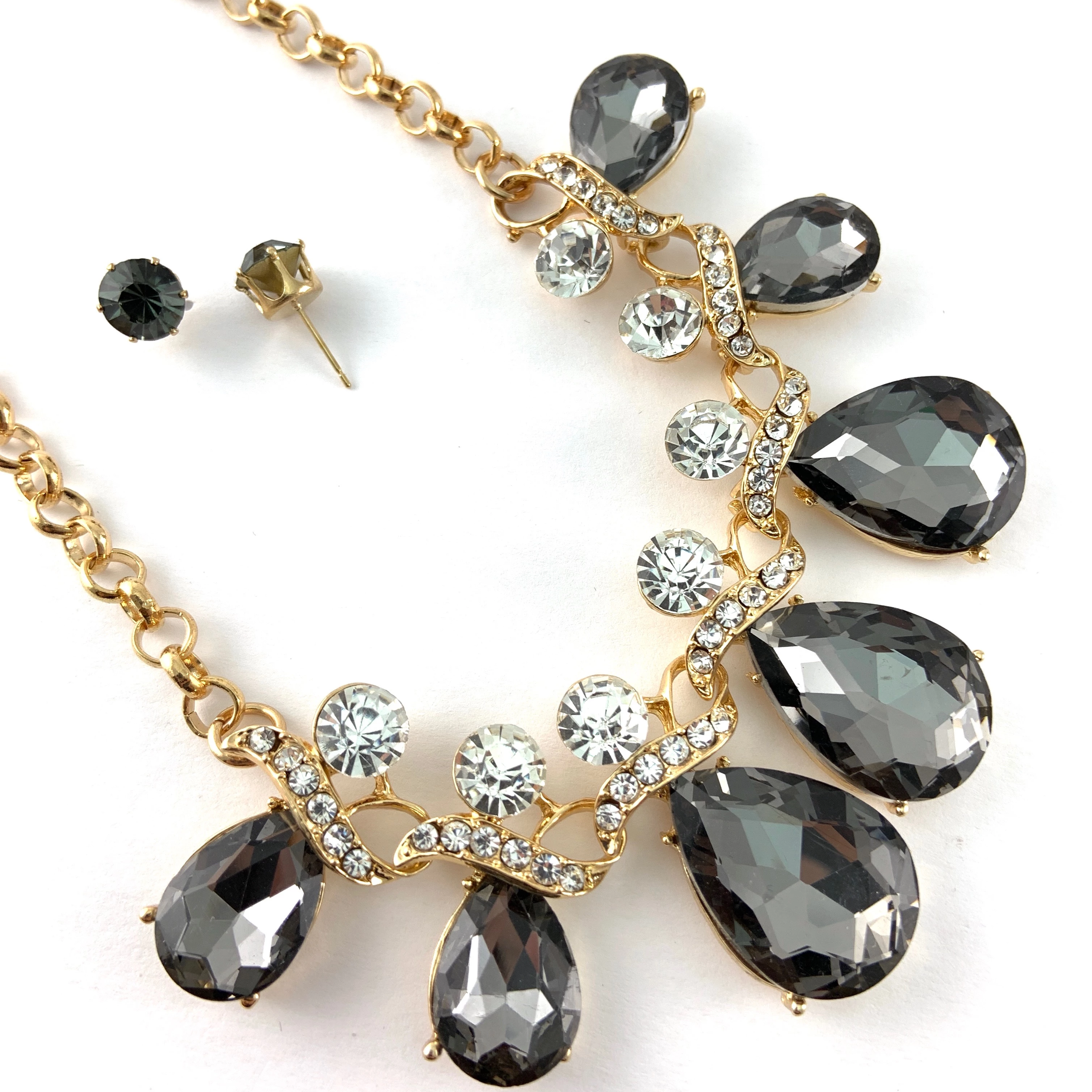 Elegant Teardrop Crystal Necklace | Bellaire Wholesale