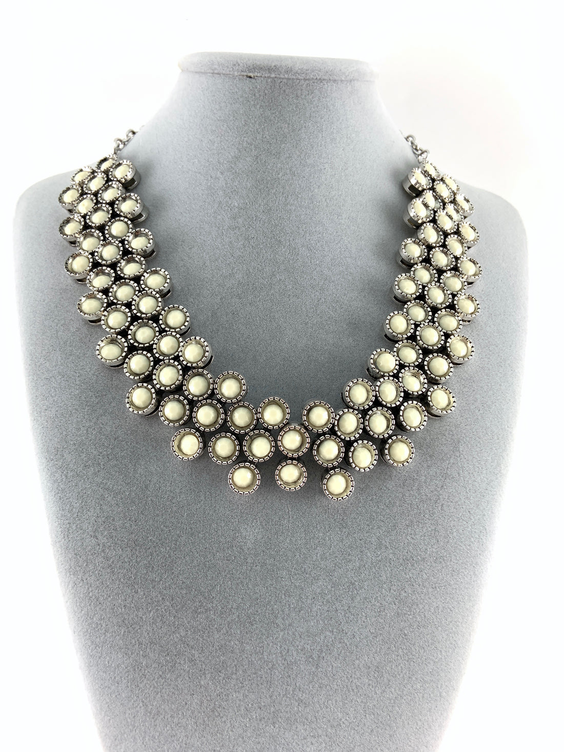 Silver Tone Ivory Stone Necklace | Bellaire Wholesale