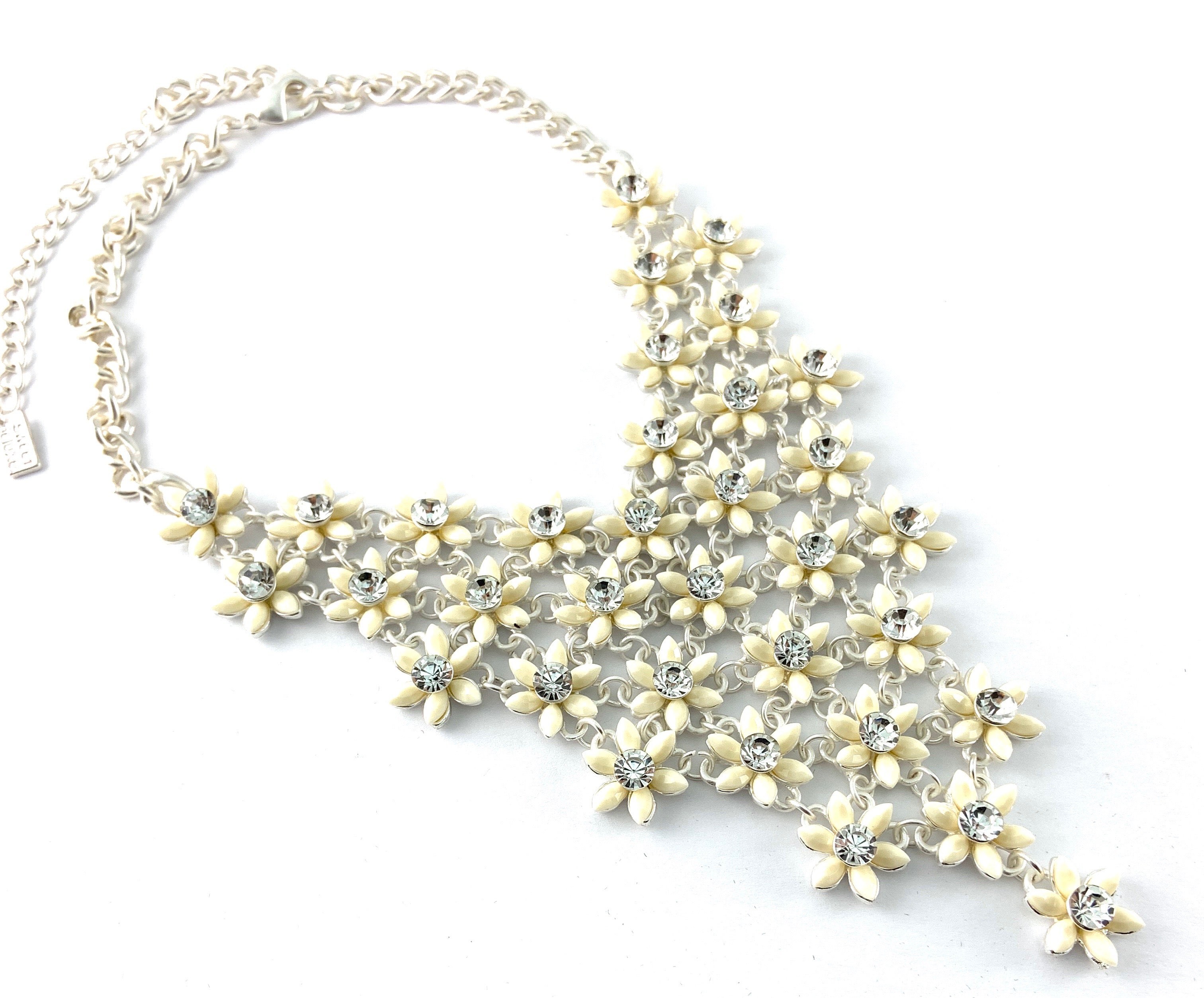 Flower Shape Necklace, Silver with Ivory | Bellaire Wholesale