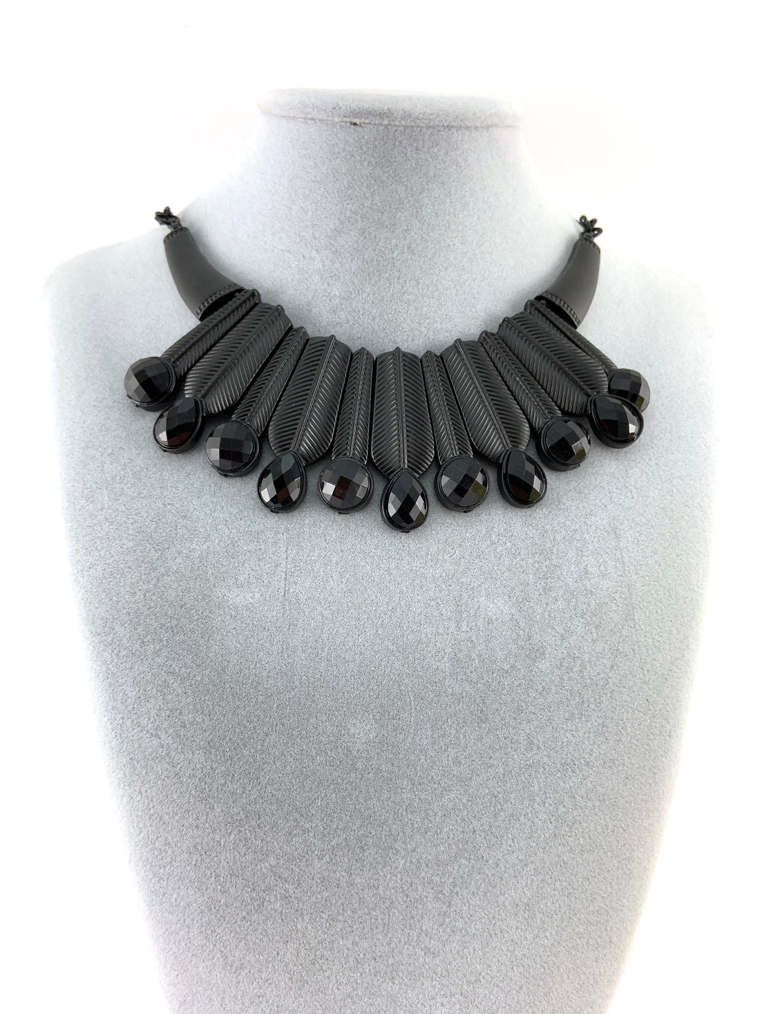 Black Leaves Necklace | Bellaire Wholesale