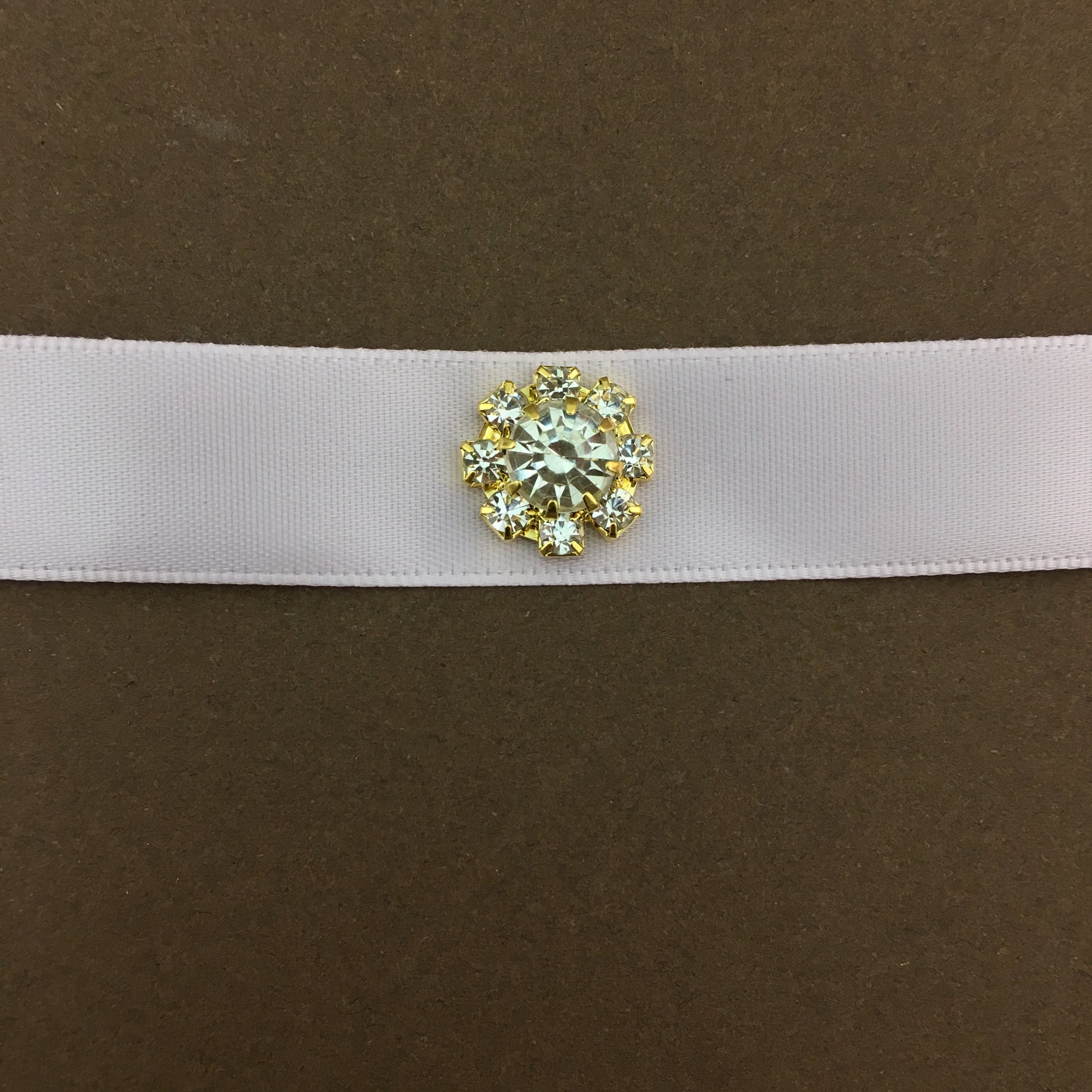 Gold Round Invitation Buckle Embellishments | Bellaire Wholesale