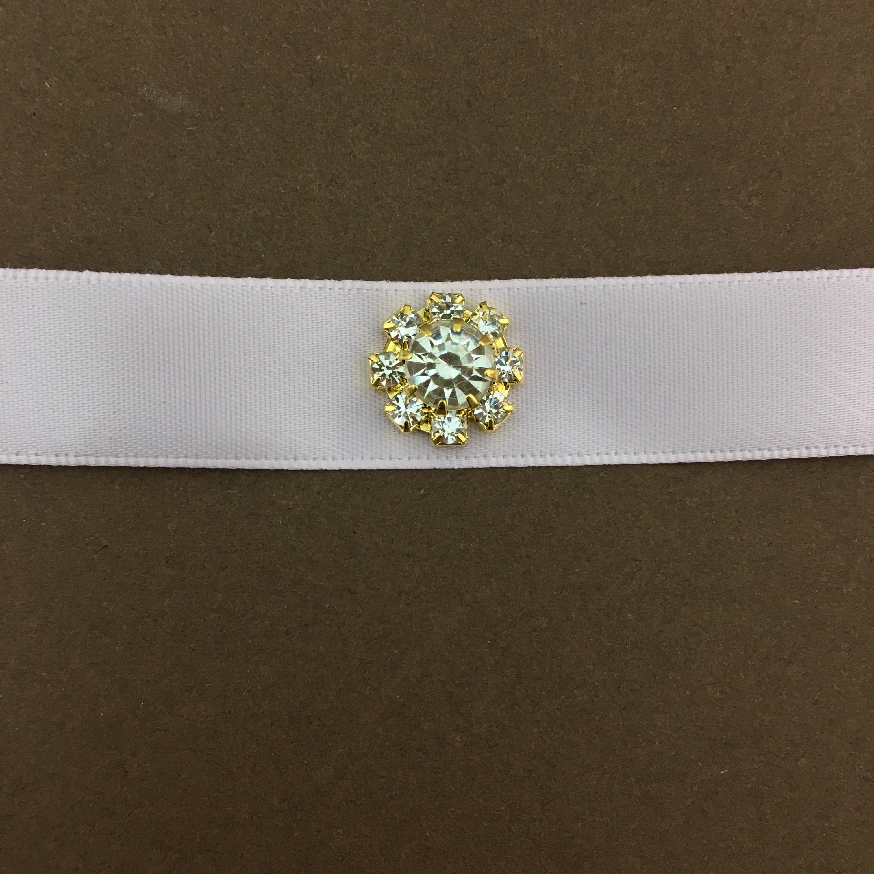 Gold Round Invitation Buckle Embellishments | Bellaire Wholesale
