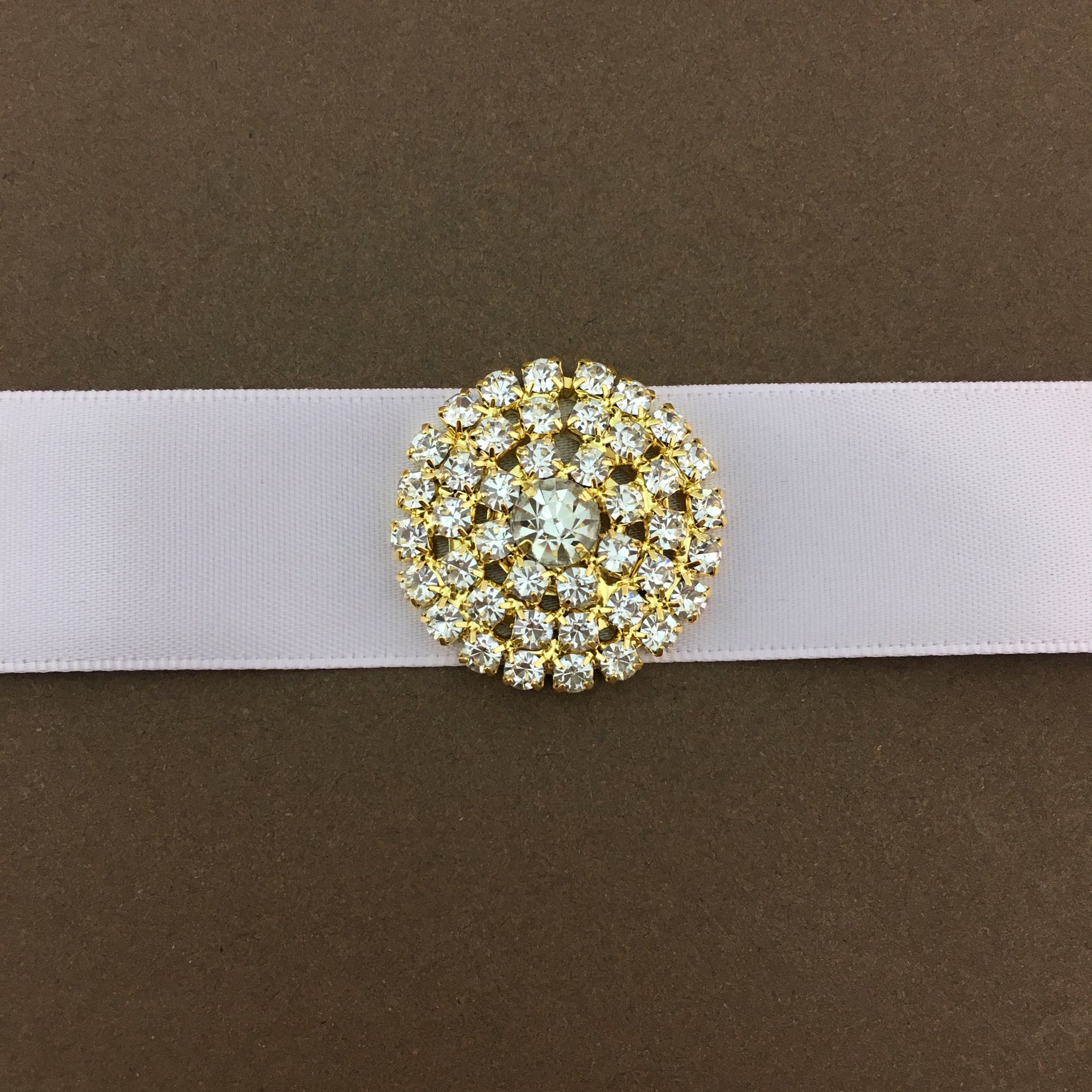 Gold Round Invitation Buckle Embellishments | Bellaire Wholesale