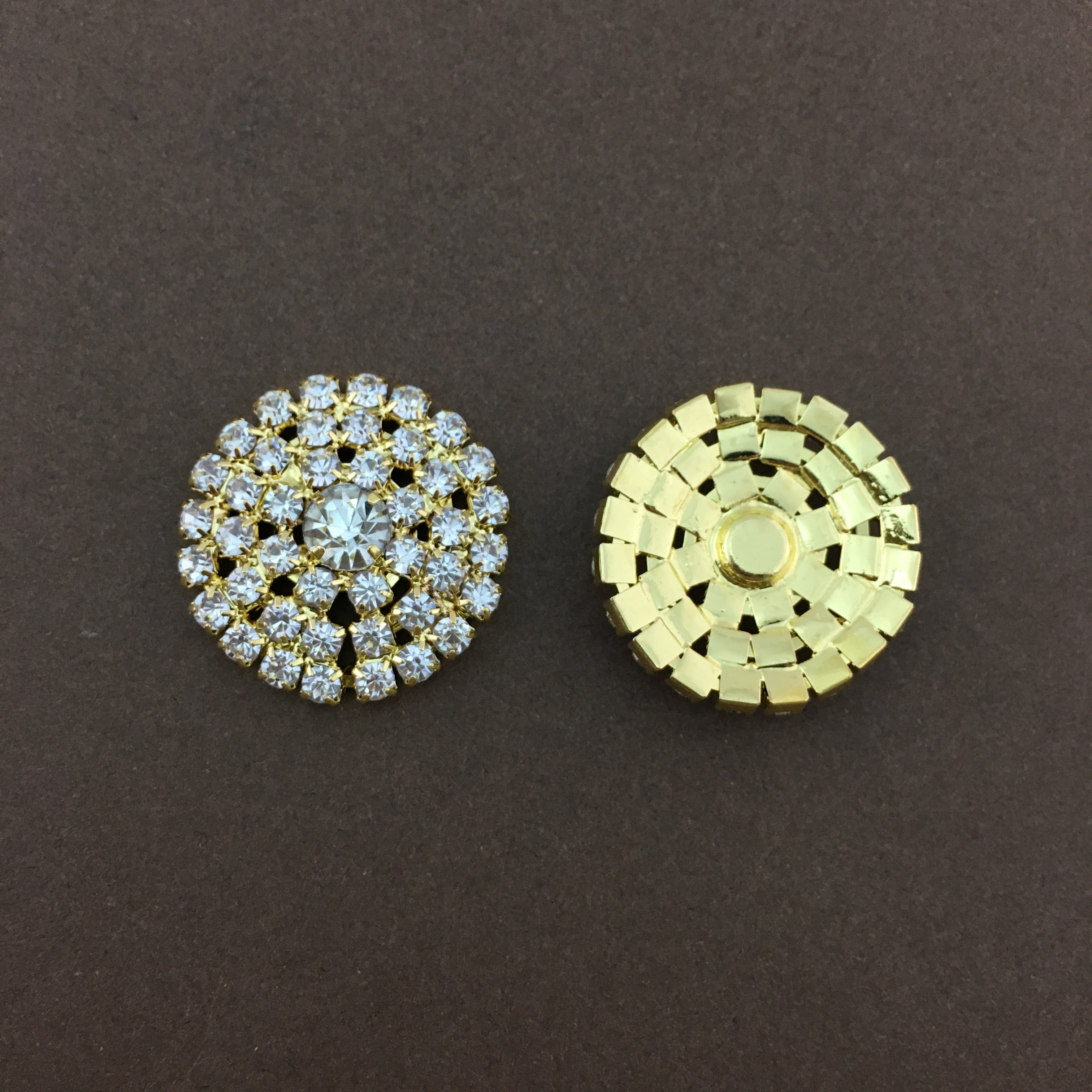 Gold Round Invitation Buckle Embellishments | Bellaire Wholesale