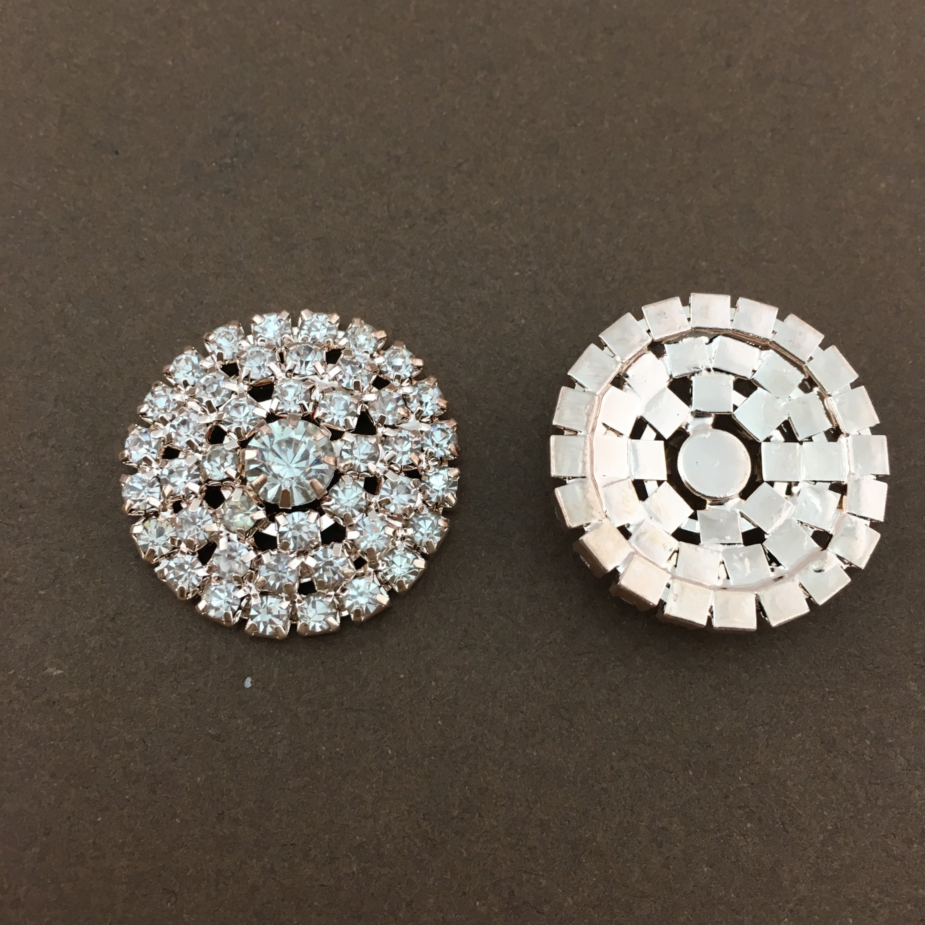 Rose Gold Round Invitation Buckle Embellishments | Bellaire Wholesale