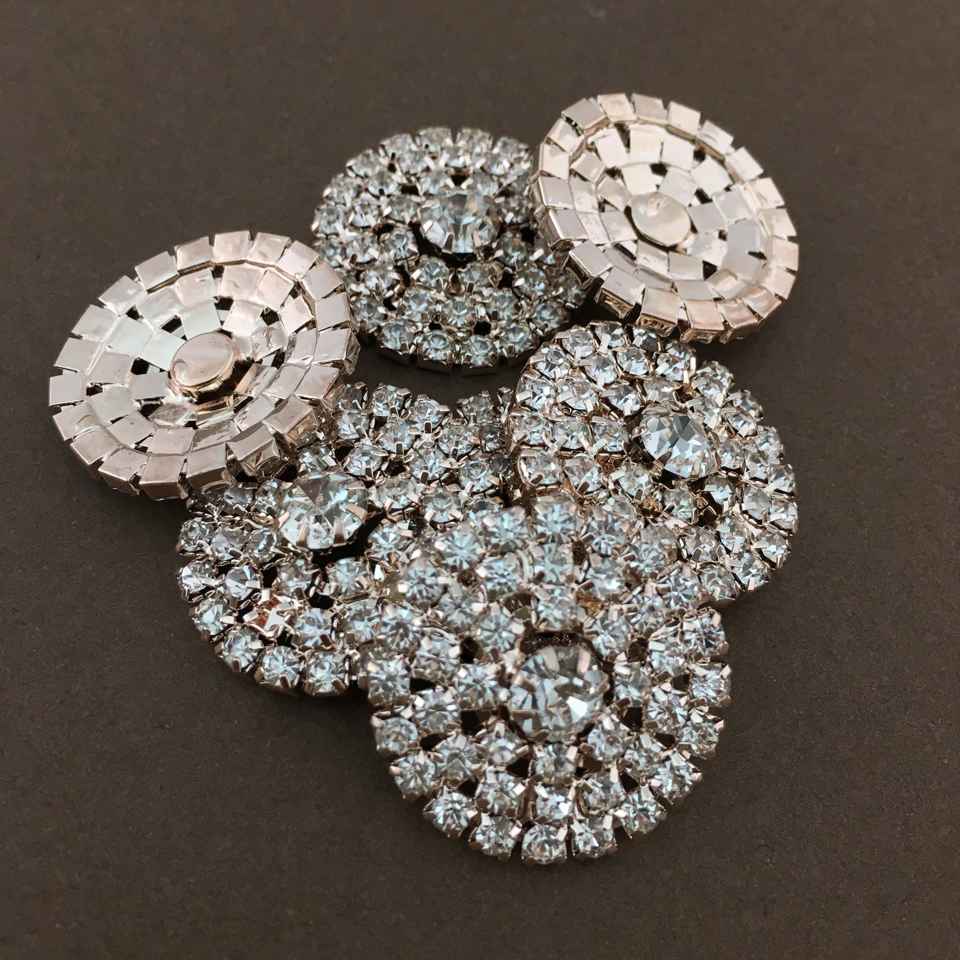 Rose Gold Round Invitation Buckle Embellishments | Bellaire Wholesale