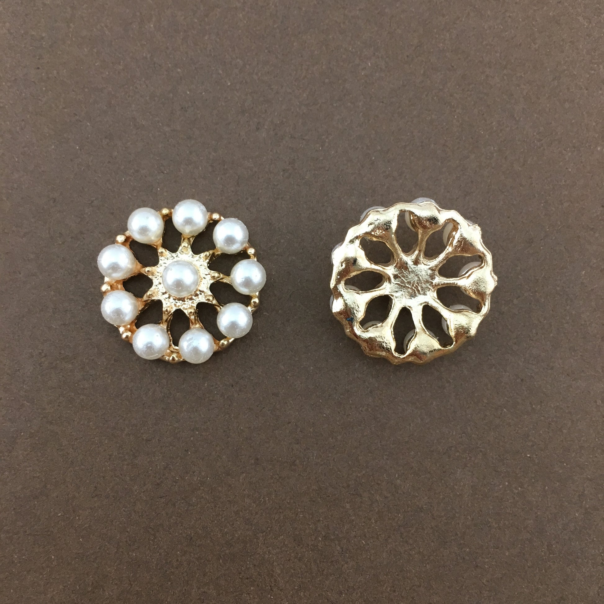 Gold Round Pearl Invitation Buckle Embellishments | Bellaire Wholesale