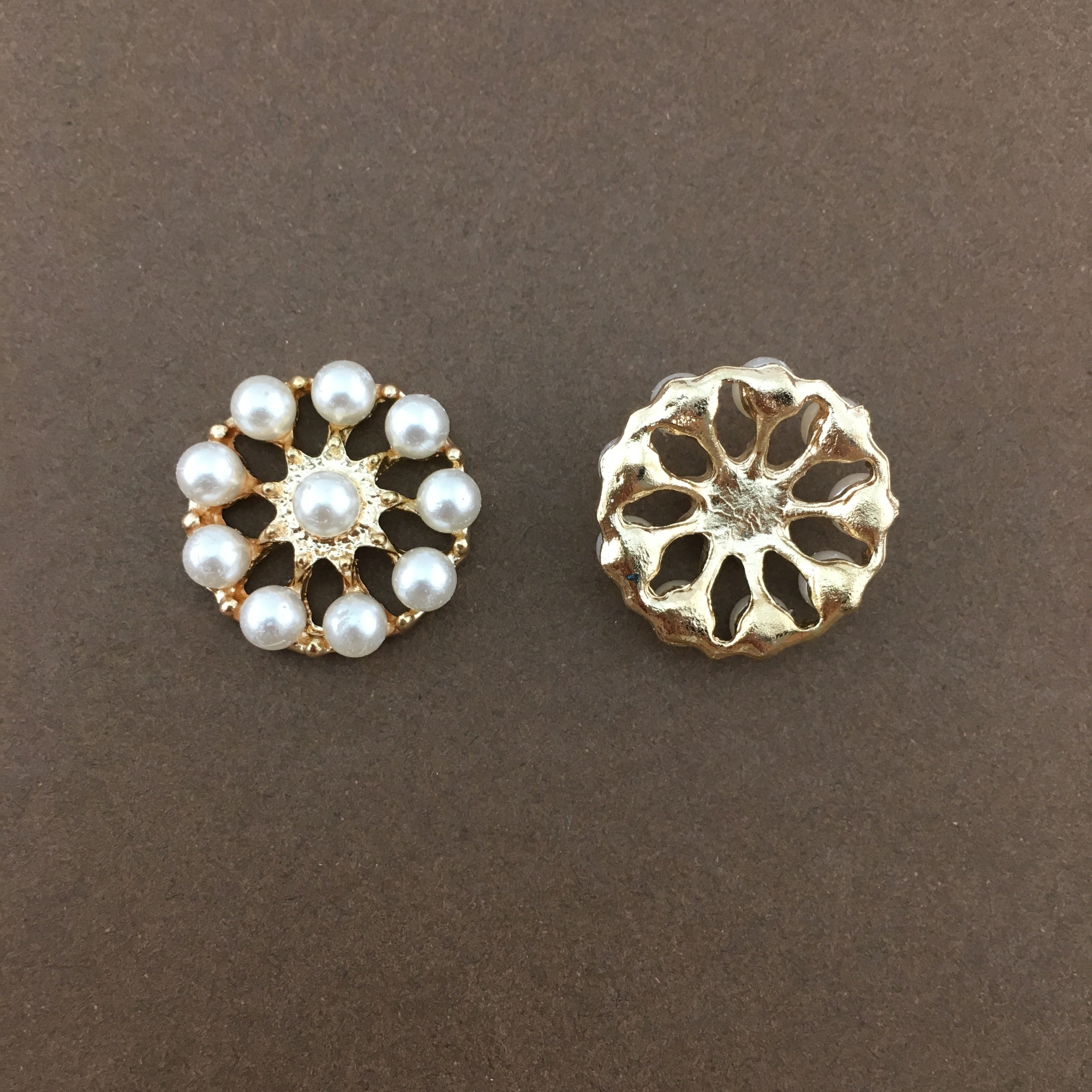 Gold Round Pearl Invitation Buckle Embellishments | Bellaire Wholesale