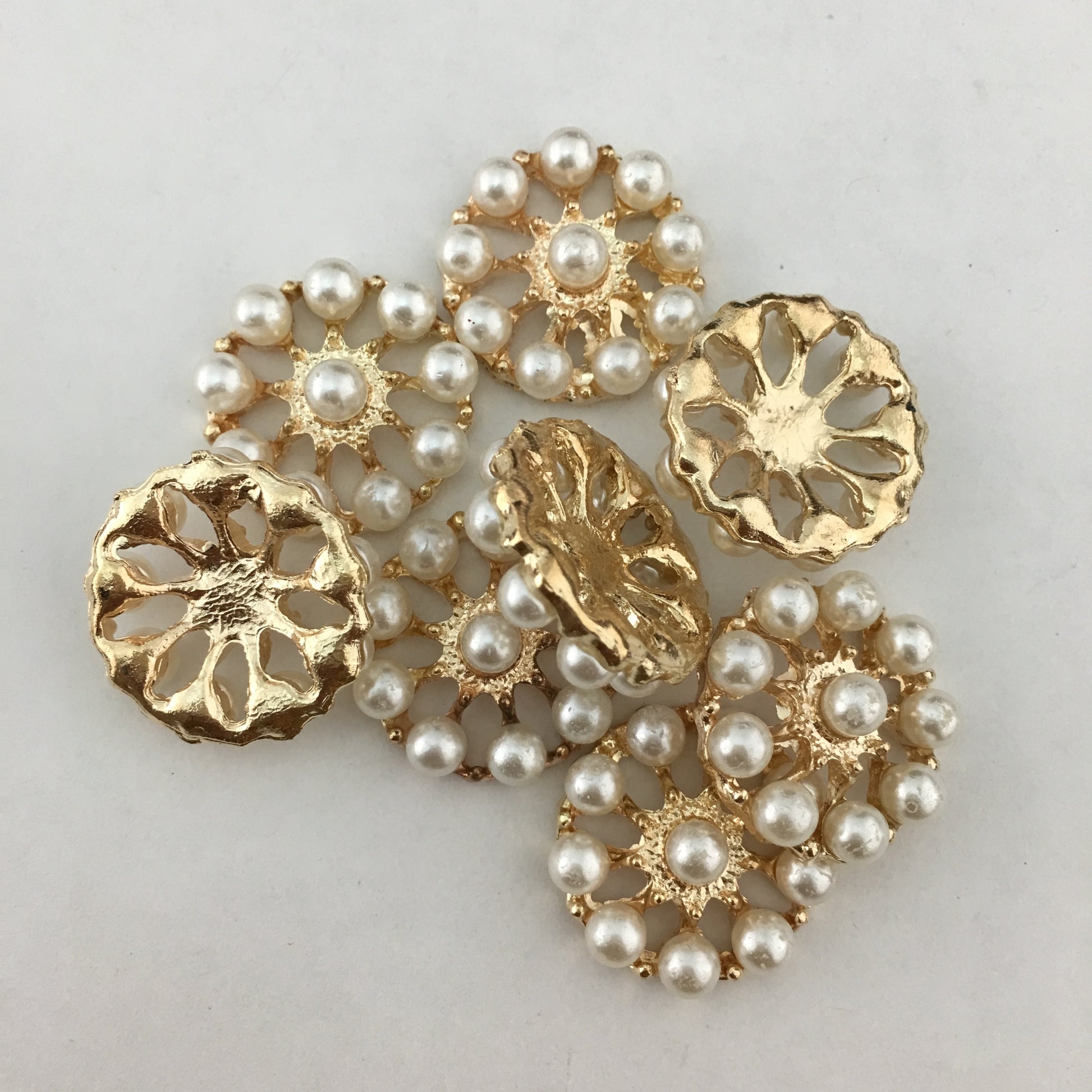 Gold Round Pearl Invitation Buckle Embellishments | Bellaire Wholesale