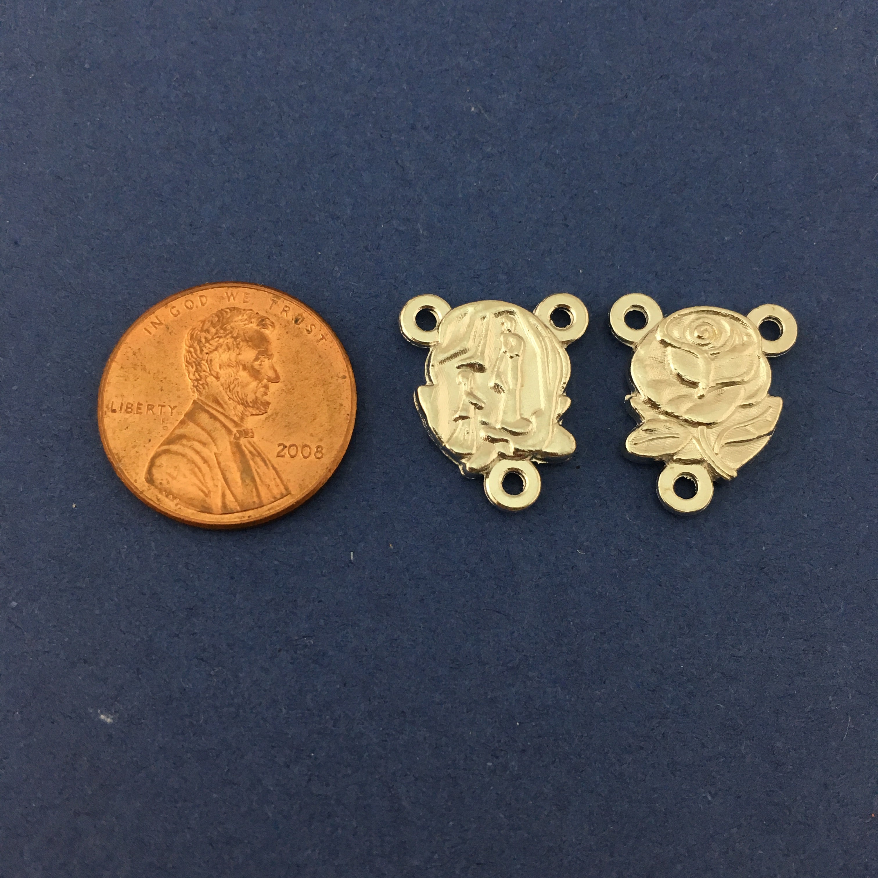 Alloy Connector St. and Rose Rosary Center Piece | Bellaire Wholesale