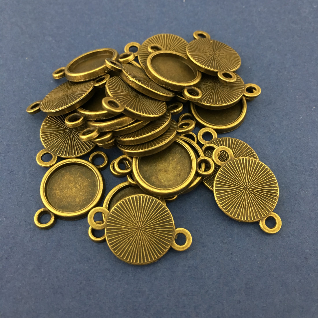 Bronze Oxidized Round Alloy Jewellery Connectors | Bellaire Wholesale