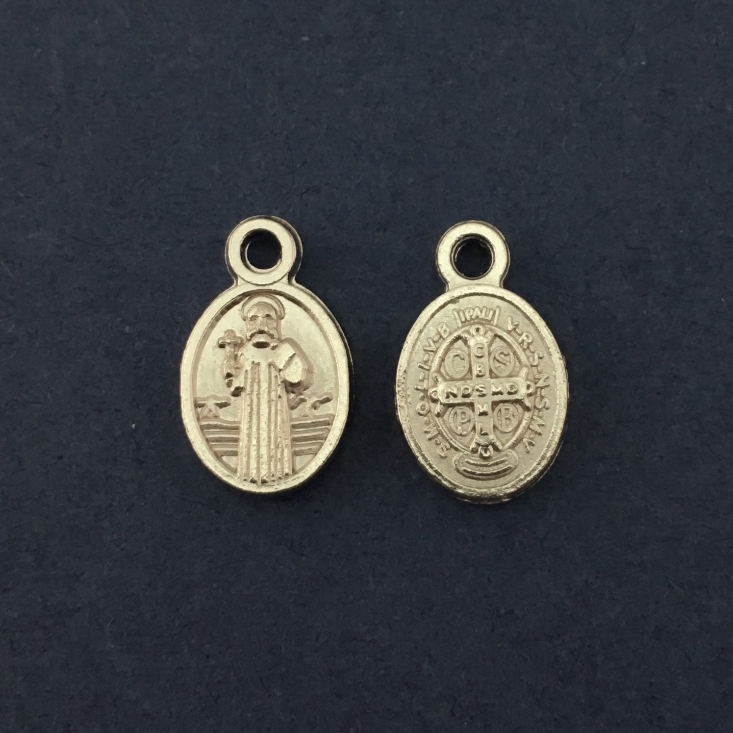 Silver 2 Sided Alloy Saint Alloy Charm | Bellaire Wholesale