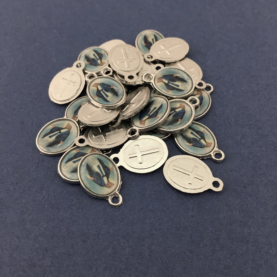 Oval Silver 2 Sided Saint Picture Alloy Charm | Bellaire Wholesale