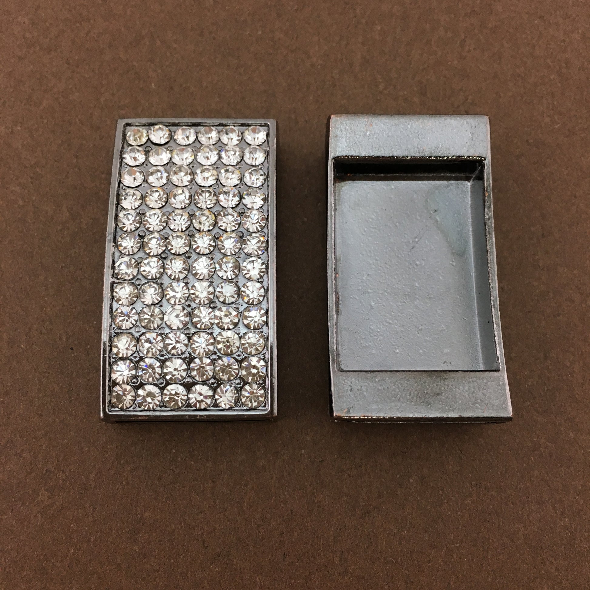 Gunmetal Invitation Buckle Embellishments | Bellaire Wholesale