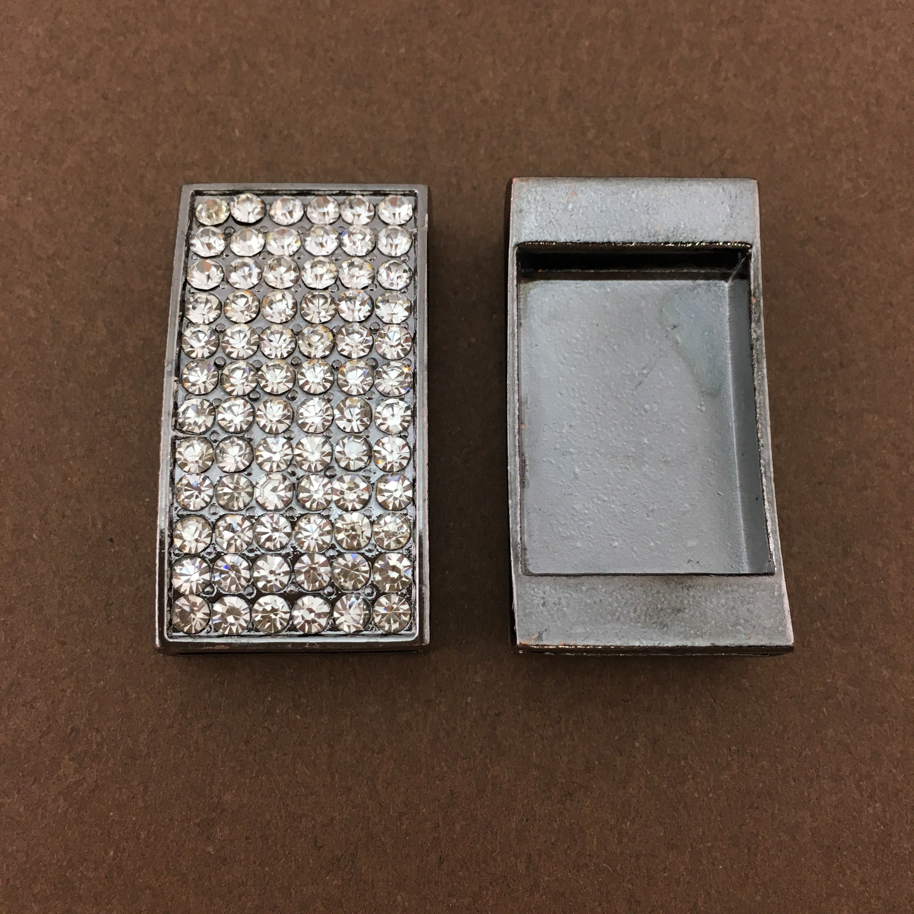 Gunmetal Invitation Buckle Embellishments | Bellaire Wholesale