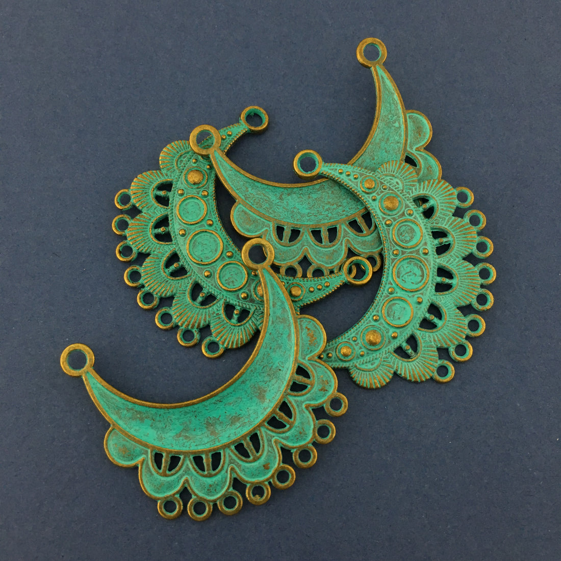 2 Sided Green Alloy Necklace Jewelry Connector | Bellaire Wholesale