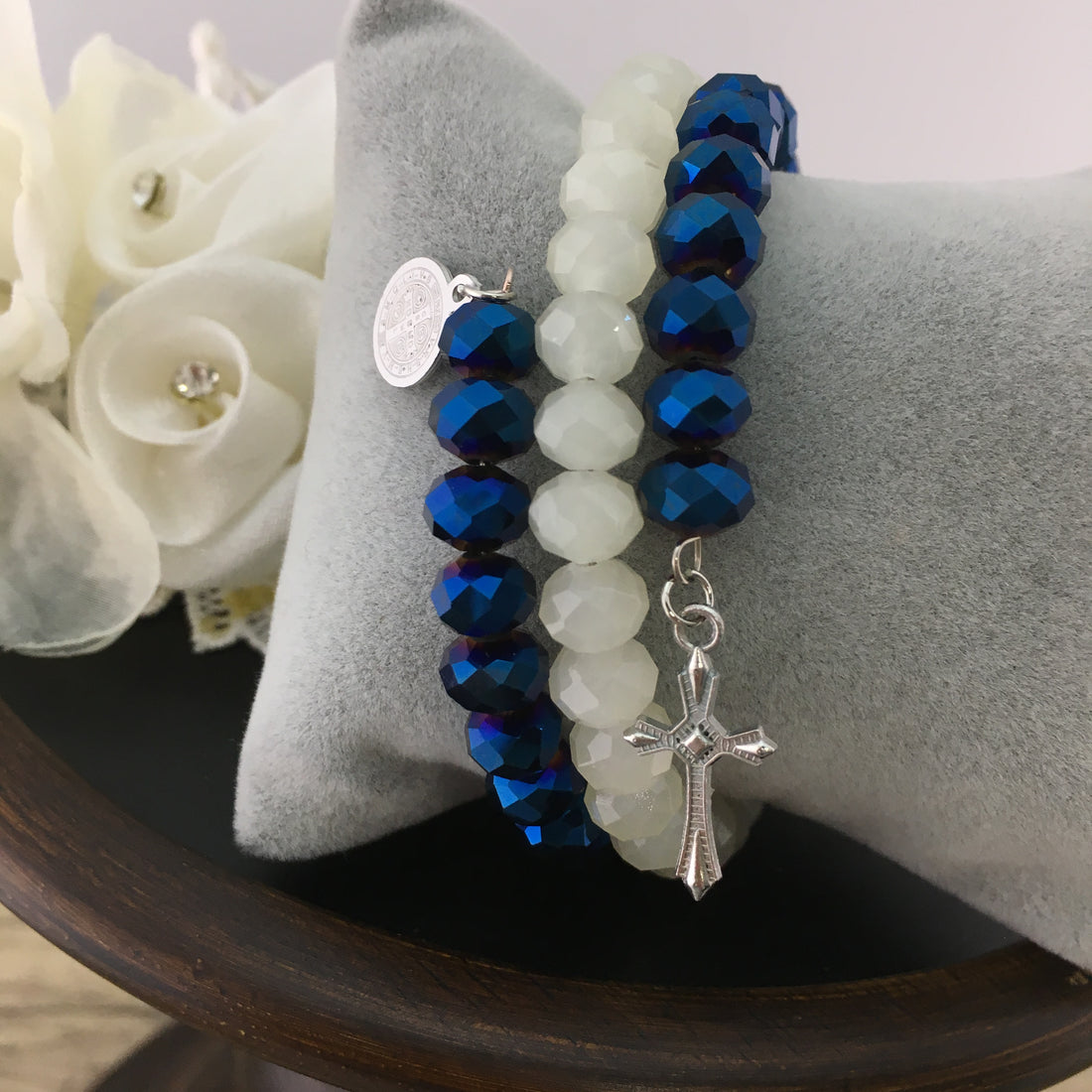 Blue and White Glass Bead Memory Wire Bracelet | Bellaire Wholesale