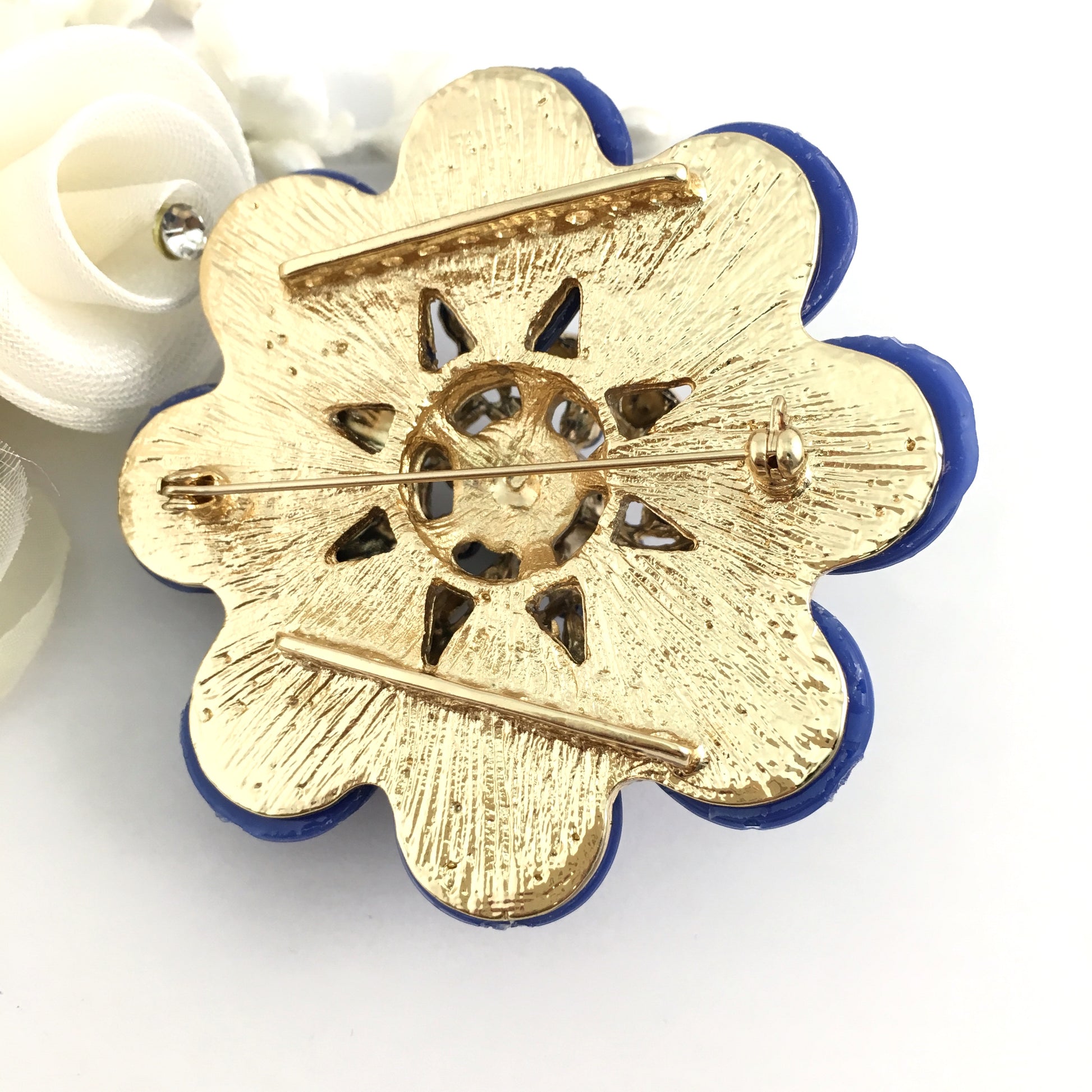 Flower Shape Blue Brooch Pin | Bellaire Wholesale