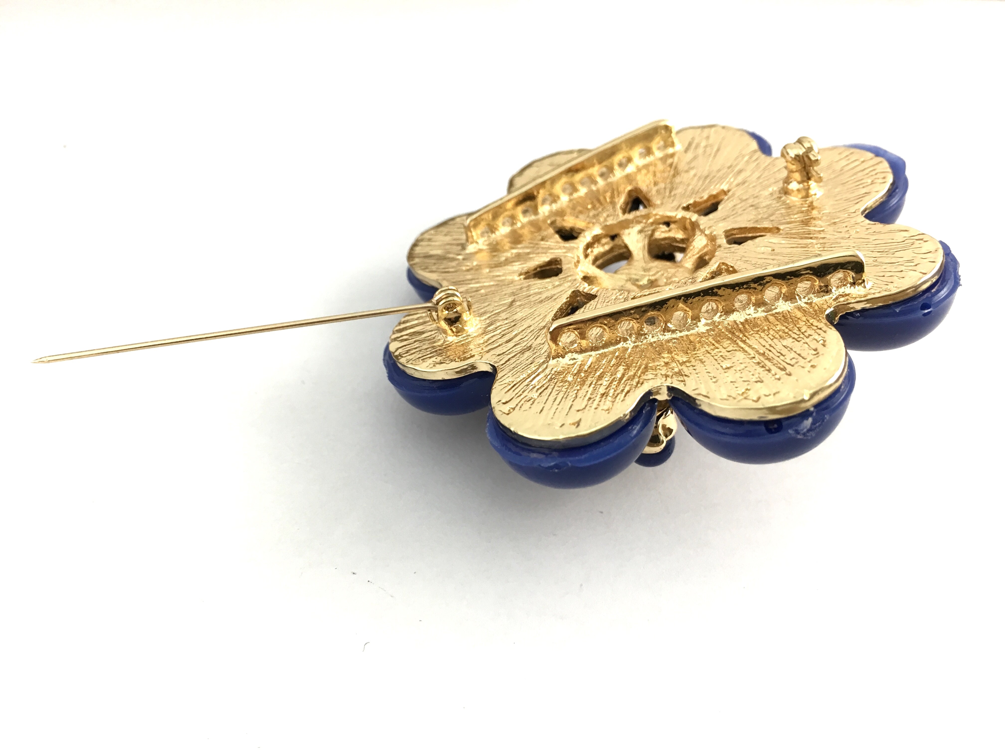 Flower Shape Blue Brooch Pin | Bellaire Wholesale