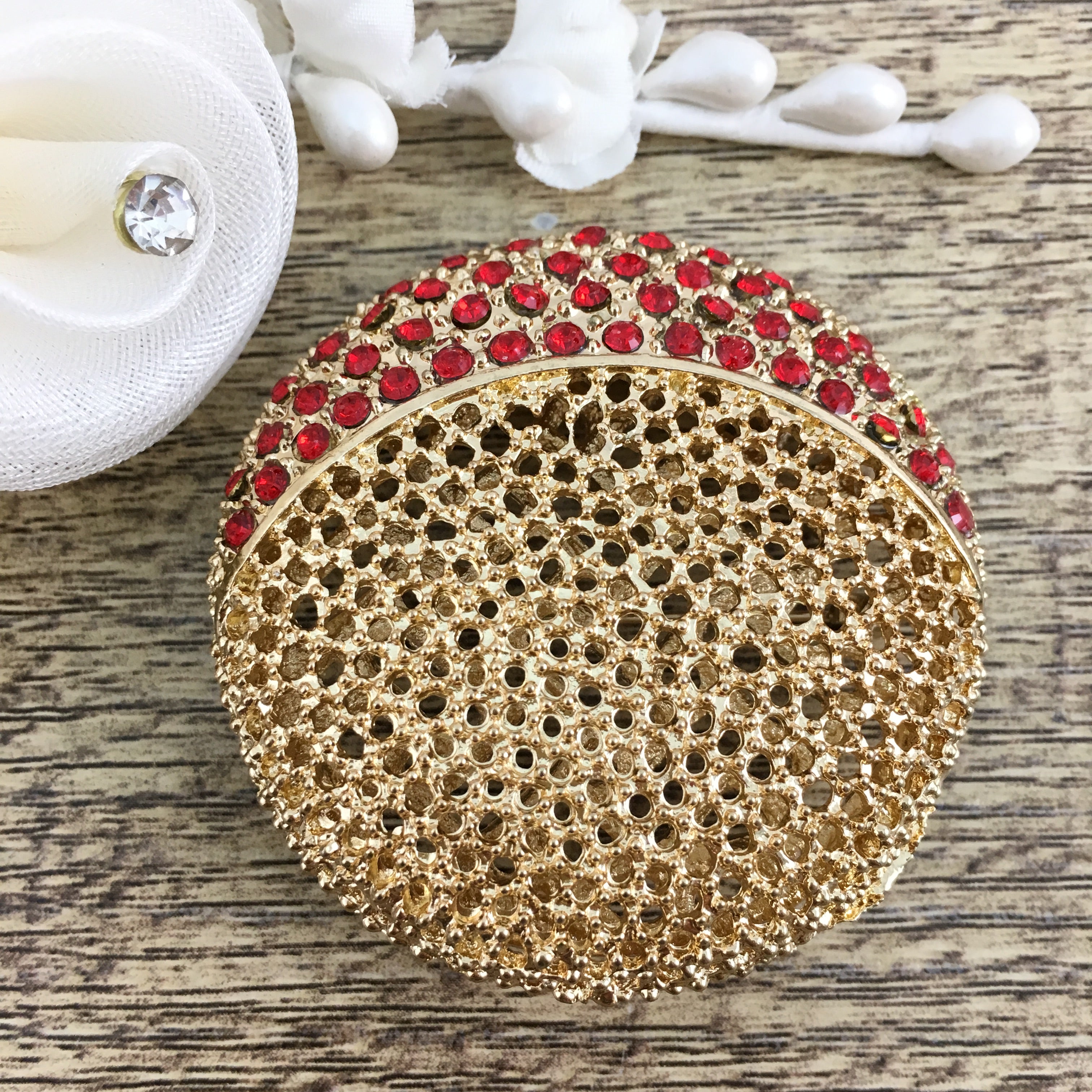 Filigree Round Brooch Pin Gold with Red Stones | Bellaire Wholesale