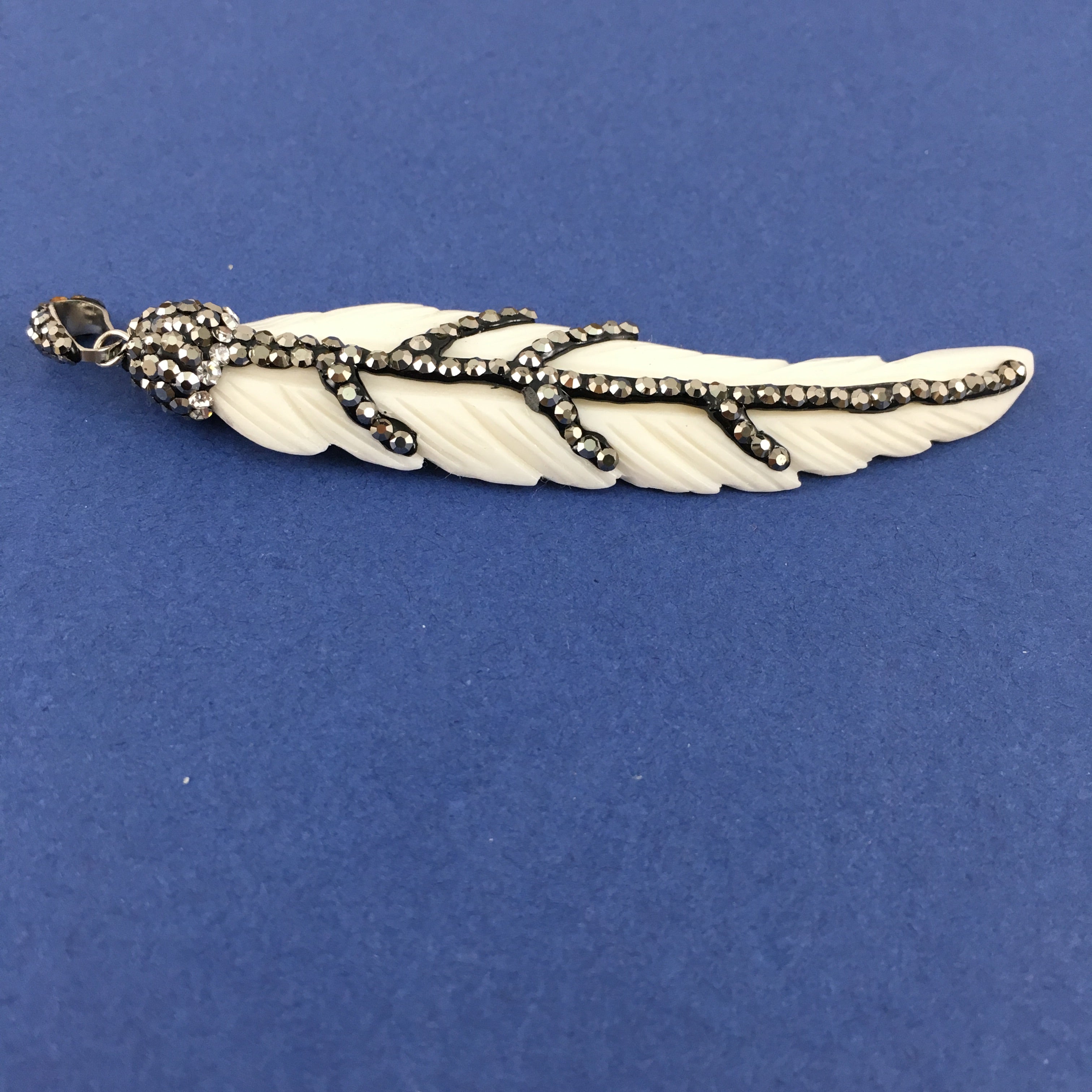 Bone Color Leaf Shape Pave Pendant | Bellaire Wholesale