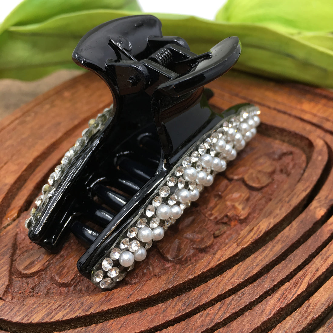 Hair Buckle with Pearls & Clear Stones | Bellaire Wholesale