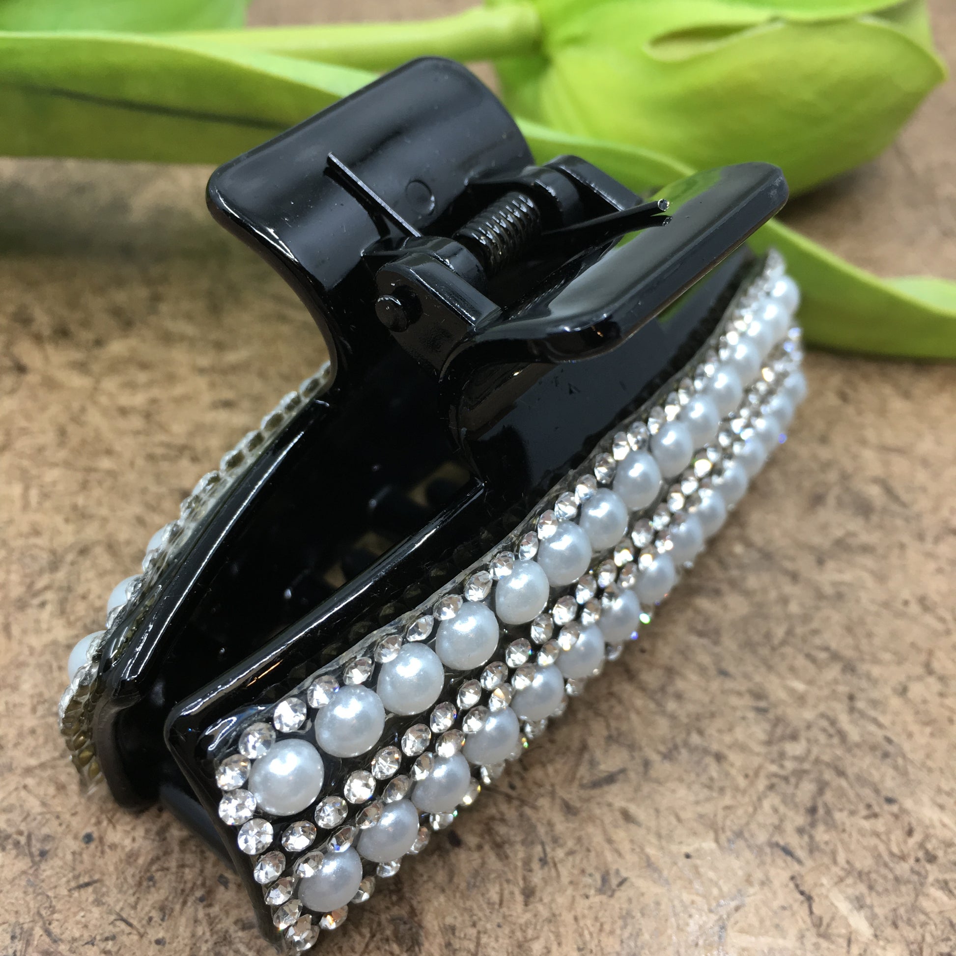 Hair Buckle with Pearls & Clear Stones | Bellaire Wholesale