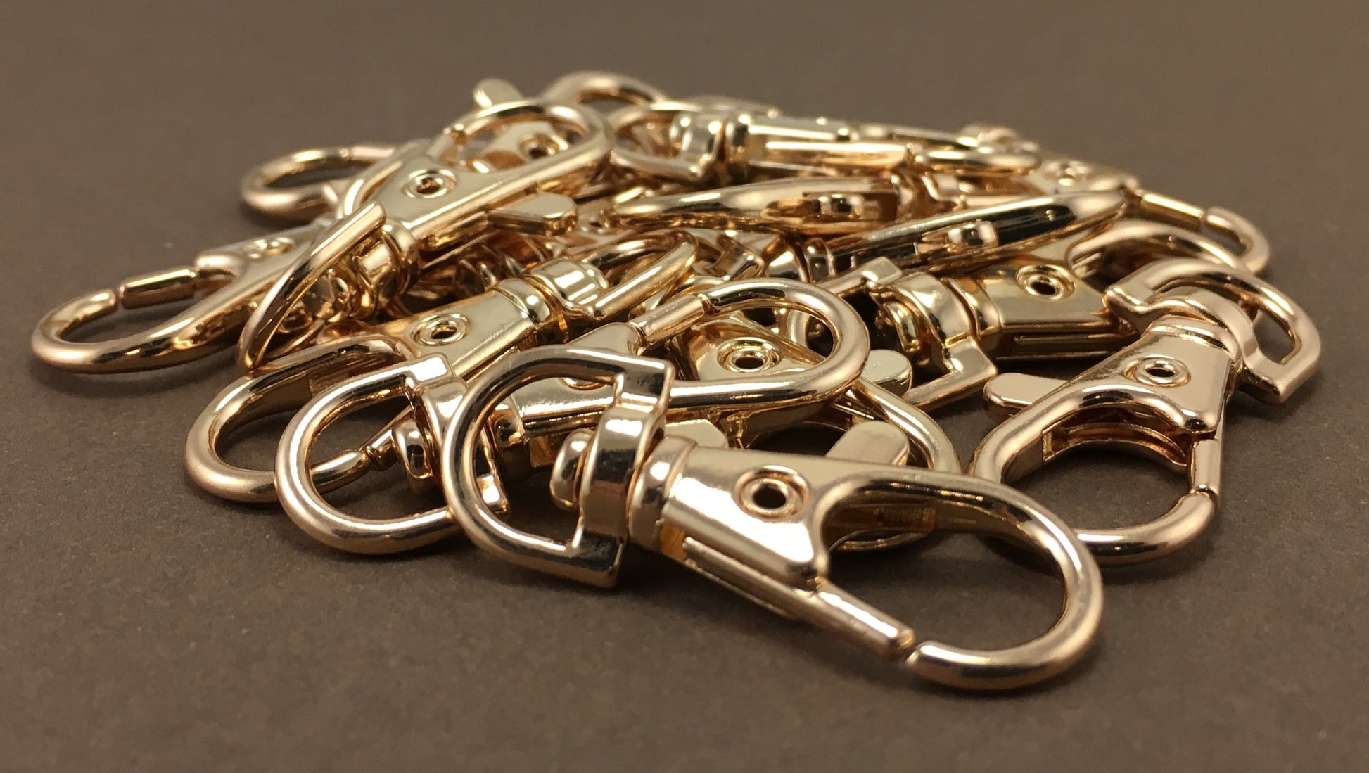 4 Gold Plated Large Lobster Clasps with Key Ring | Bellaire Wholesale