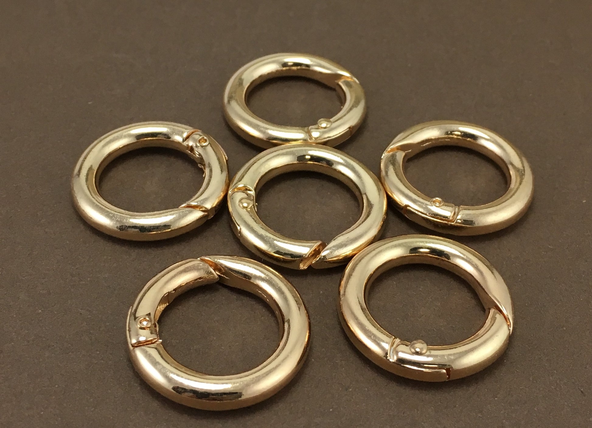 8 Gold Plated Key Chain Rings, 25mm | Bellaire Wholesale