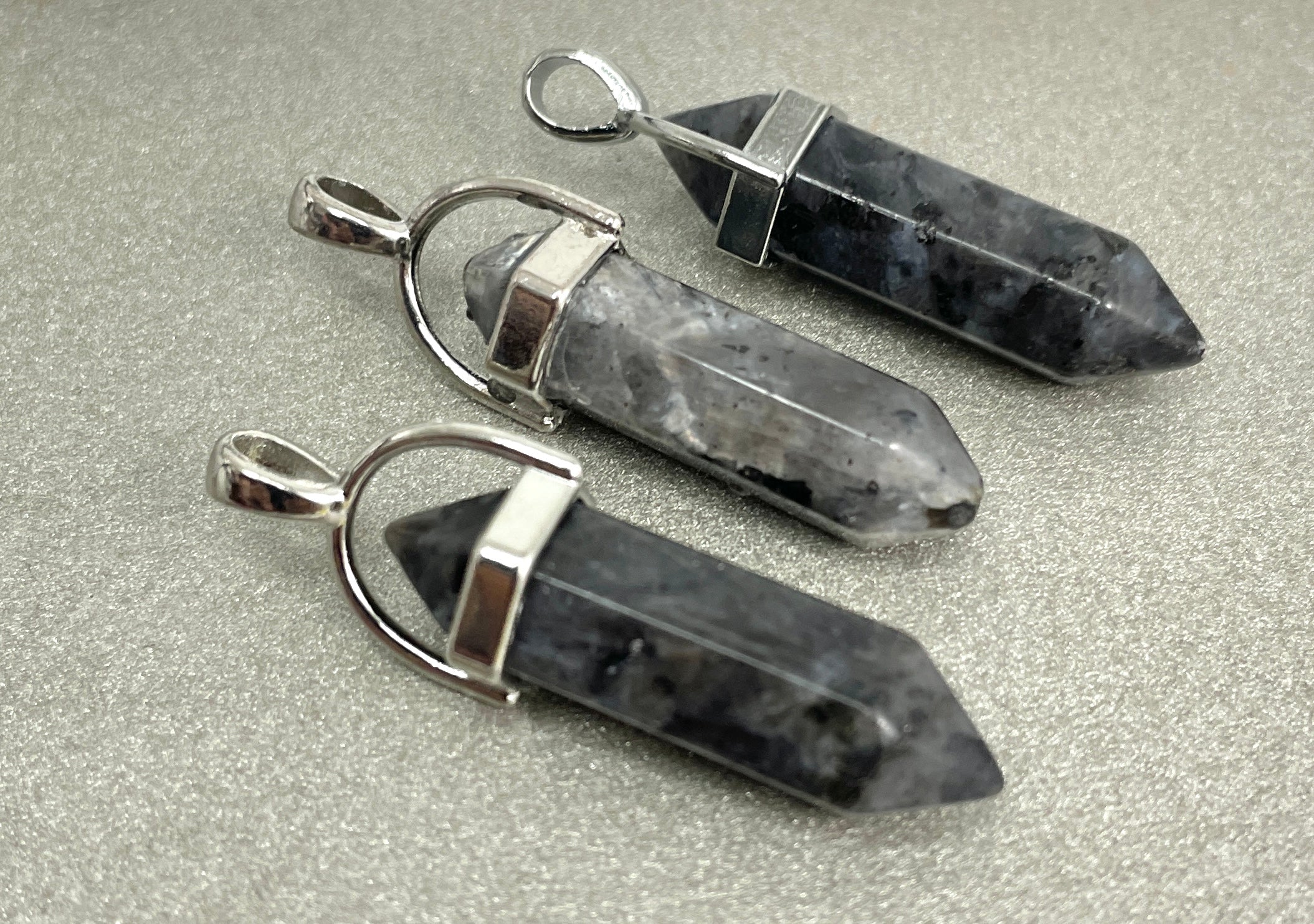 Natural Stone Bullet Pendants | Bellaire Wholesale
